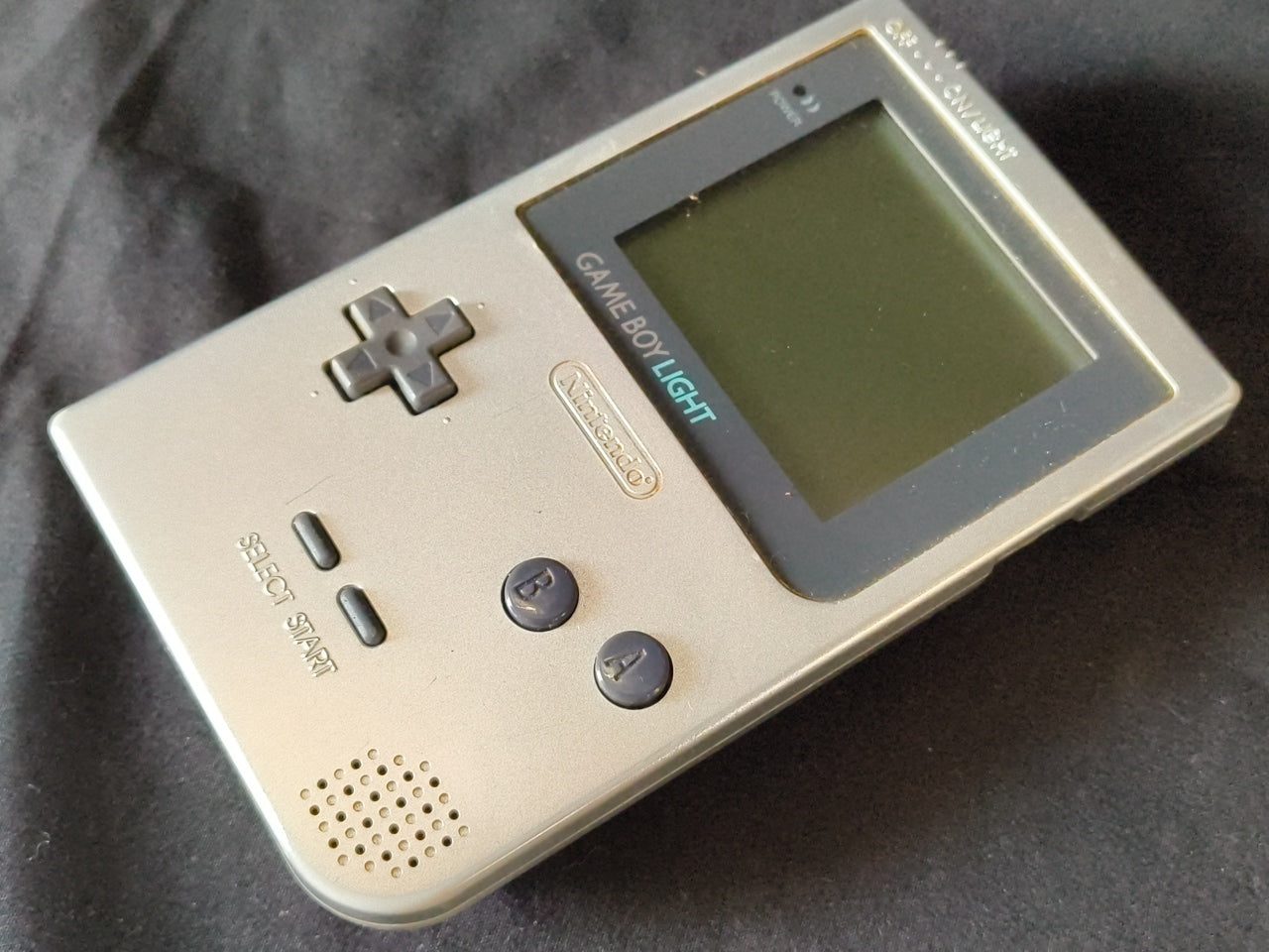 JUNK, Defective, Nintendo Gameboy Light silver color console HGB-101,-h0321-2