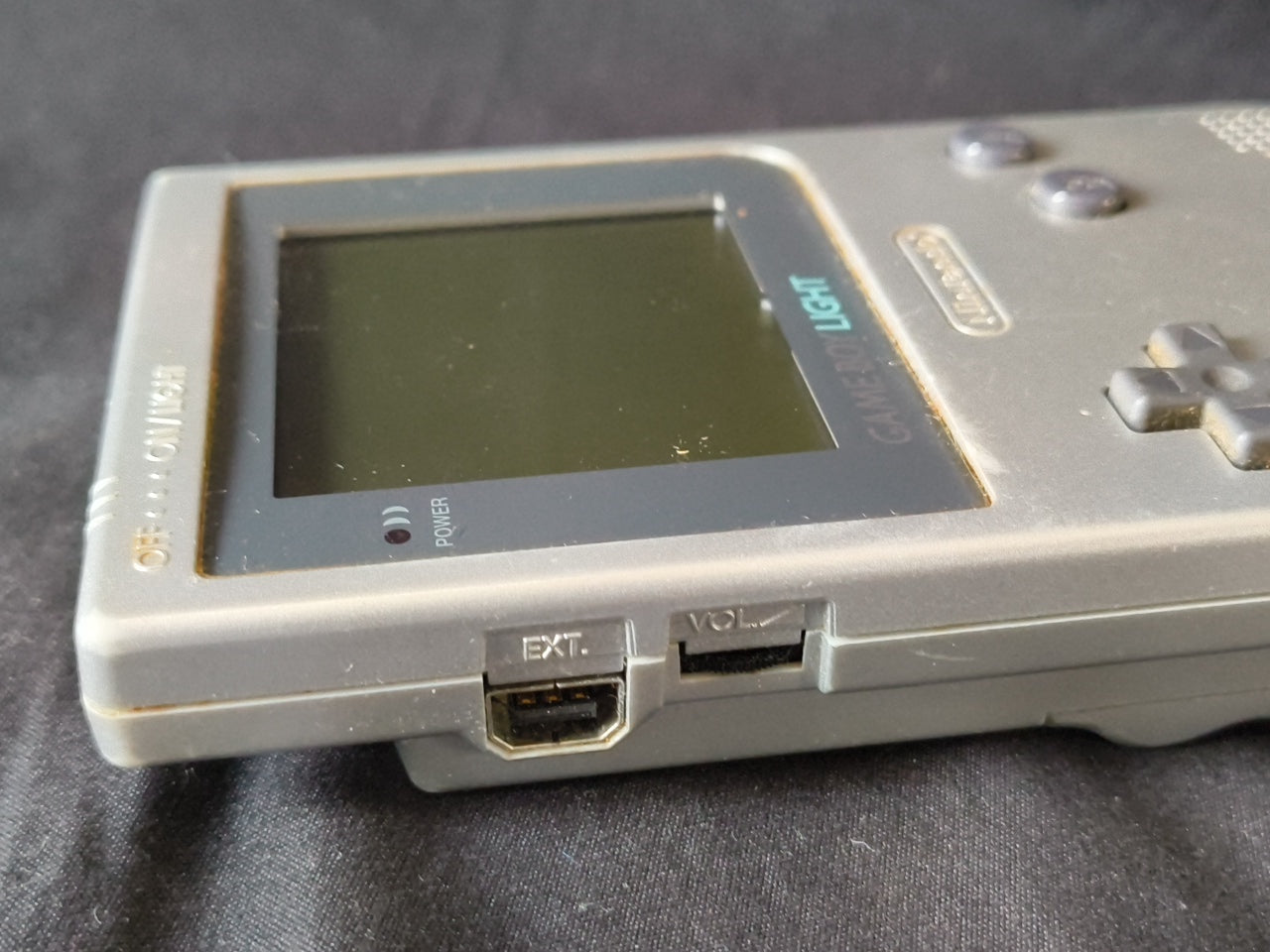 JUNK, Defective, Nintendo Gameboy Light silver color console HGB-101,-h0321-2