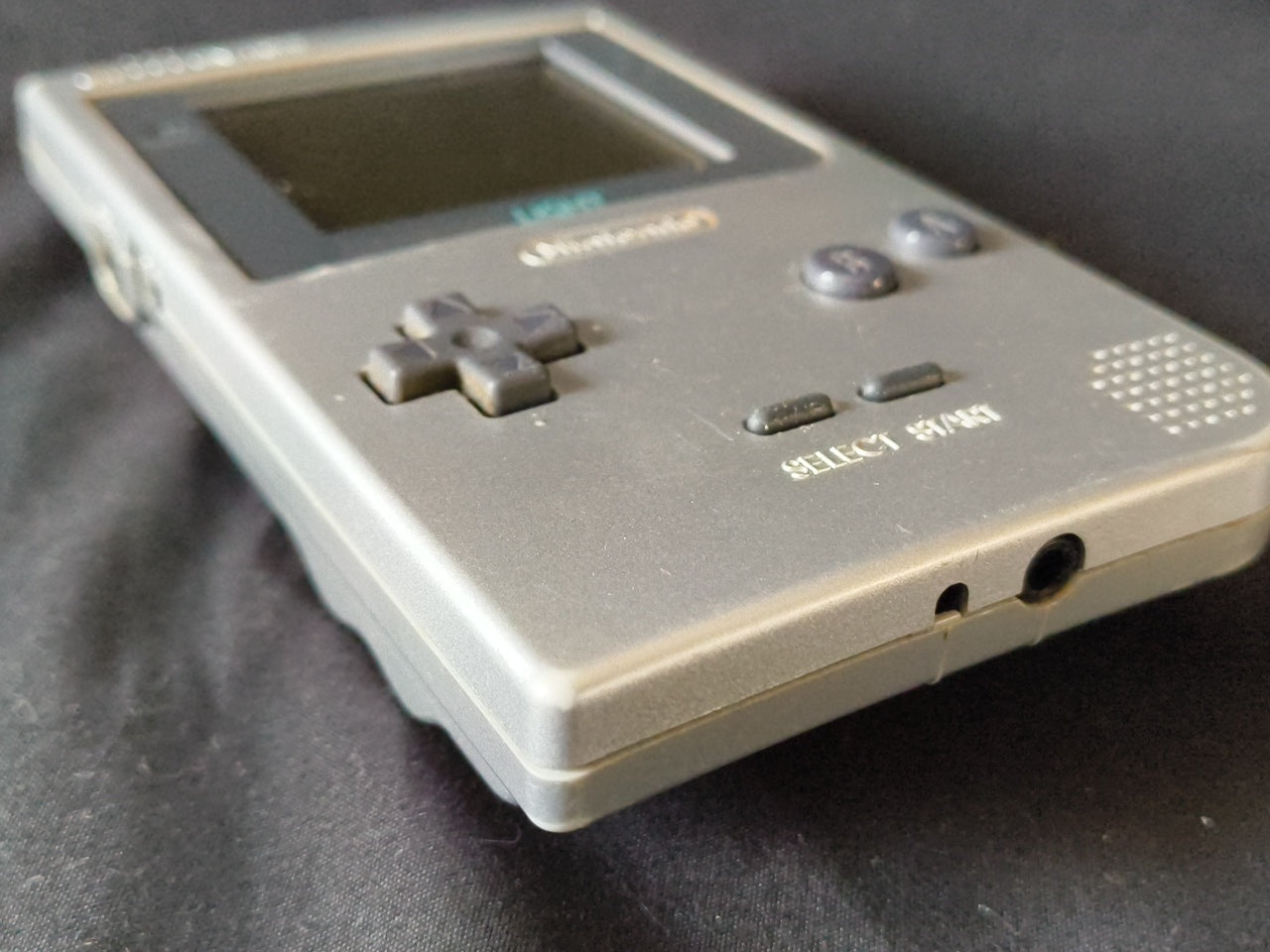 JUNK, Defective, Nintendo Gameboy Light silver color console HGB-101,-h0321-2