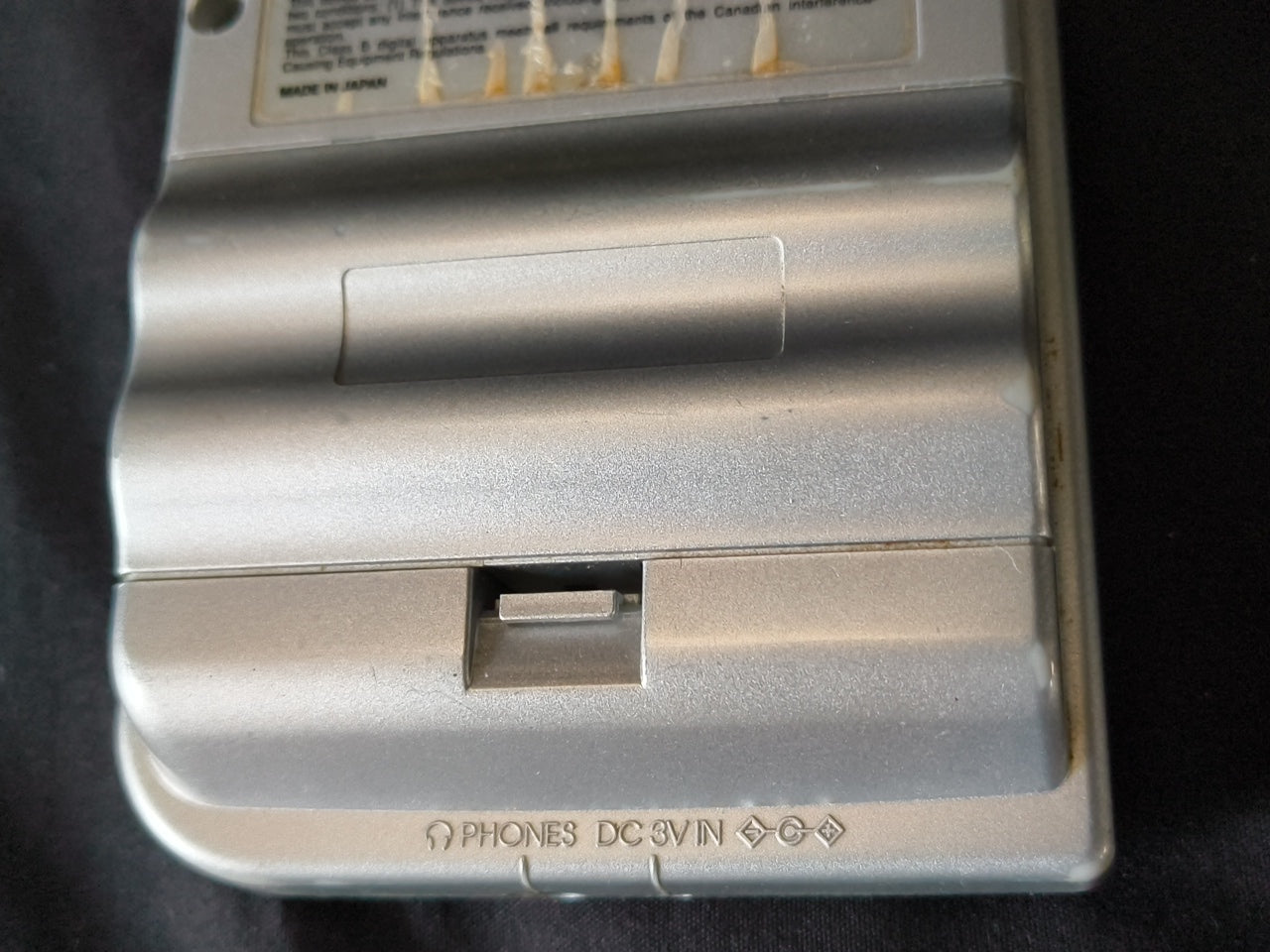 JUNK, Defective, Nintendo Gameboy Light silver color console HGB-101,-h0321-2