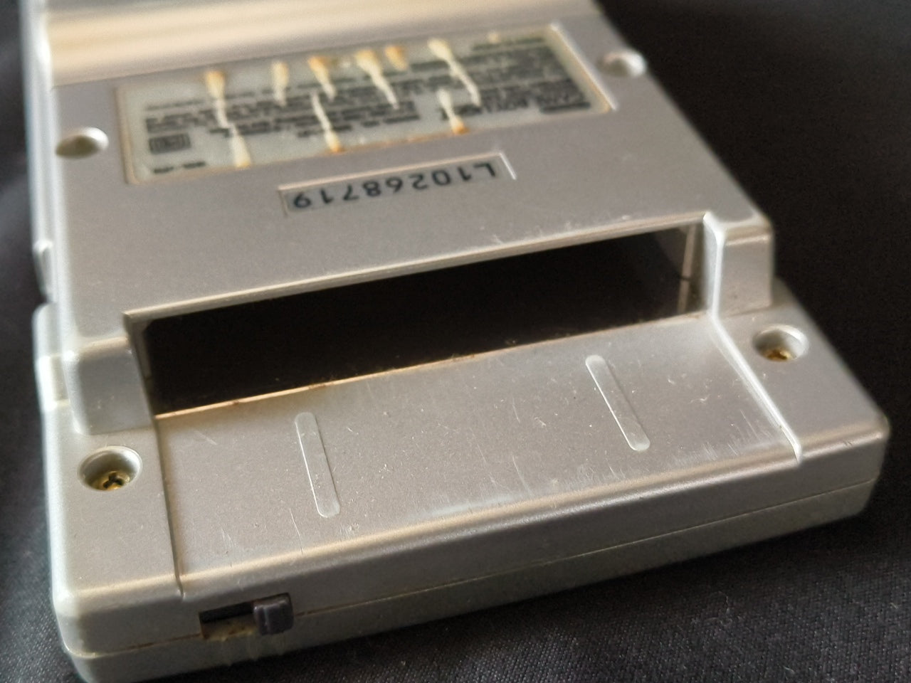 JUNK, Defective, Nintendo Gameboy Light silver color console HGB-101,-h0321-2