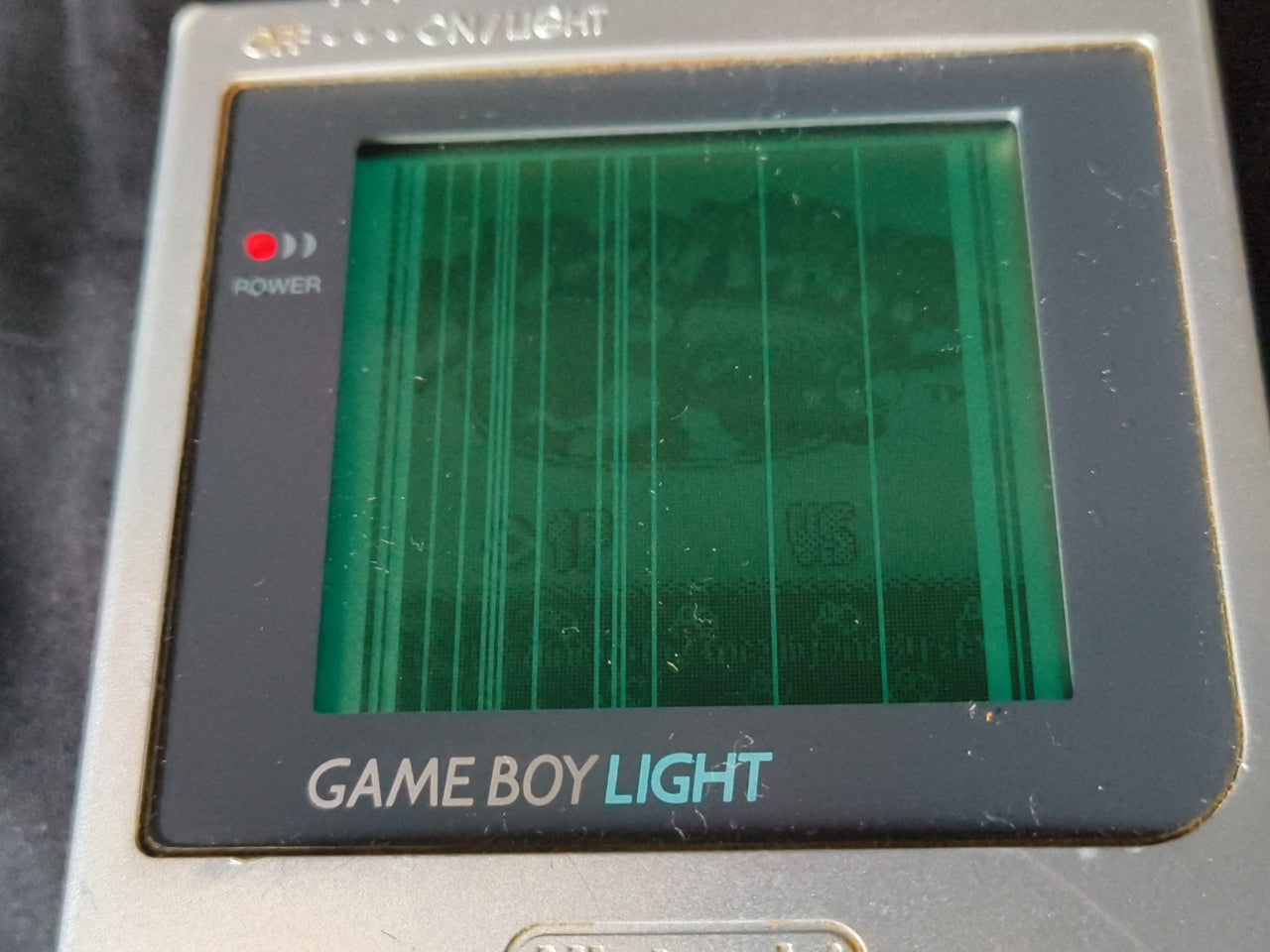 JUNK, Defective, Nintendo Gameboy Light silver color console HGB-101,-h0321-2