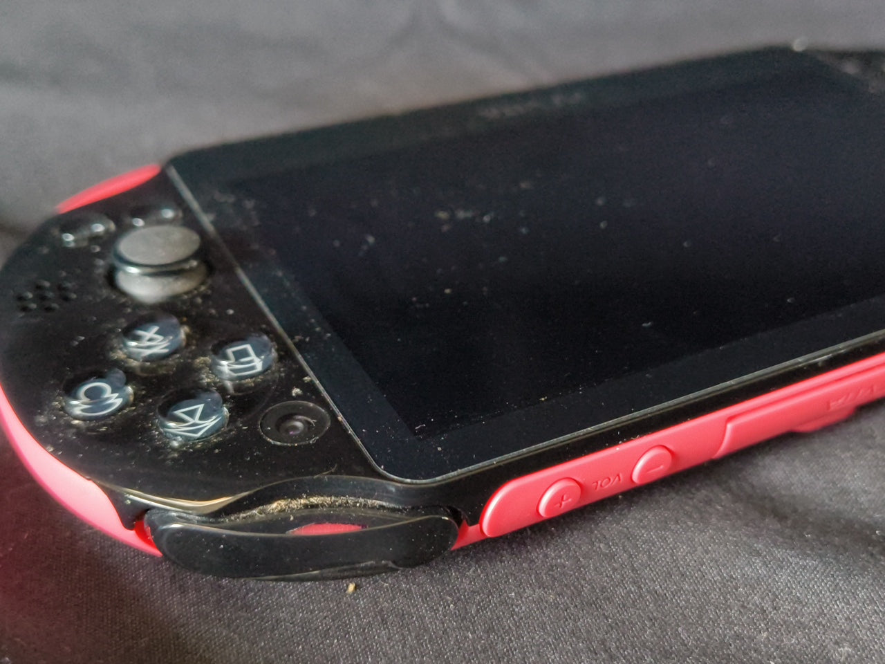 SONY PS Vita PCH-2000 ZA15 Pink Black Console/ Working, No charger-h0321-