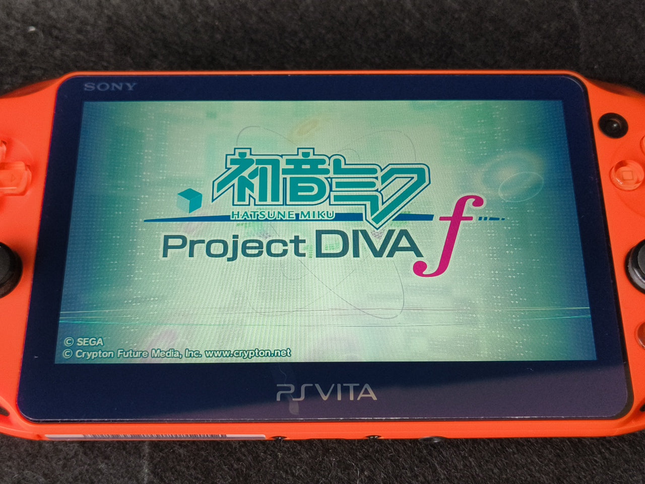 SONY PS Vita PCH-2000 Neon Orange Console 1GB, w/16g memory card, Working-h0405-