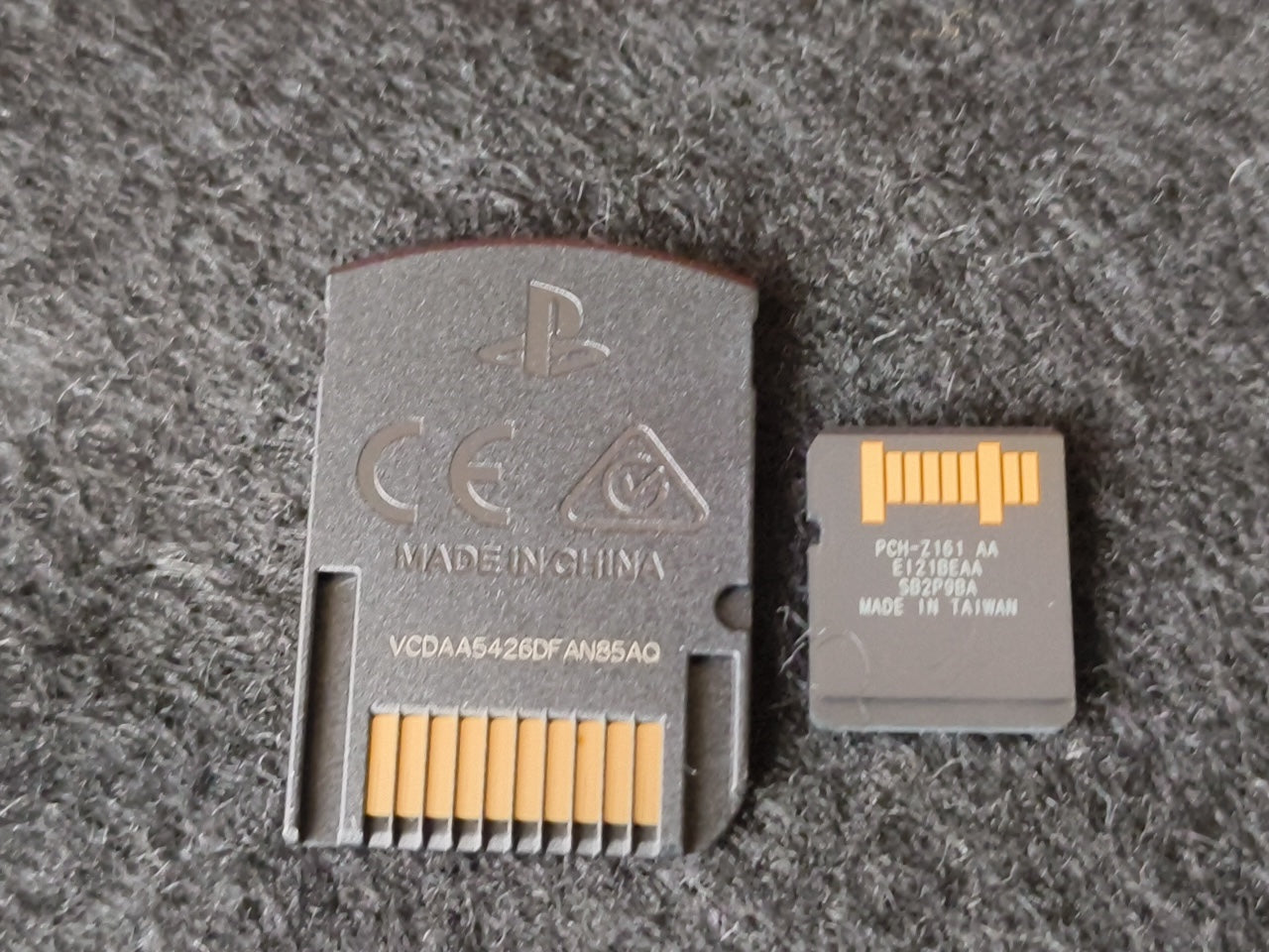 SONY PS Vita PCH-2000 Neon Orange Console 1GB, w/16g memory card, Working-h0405-