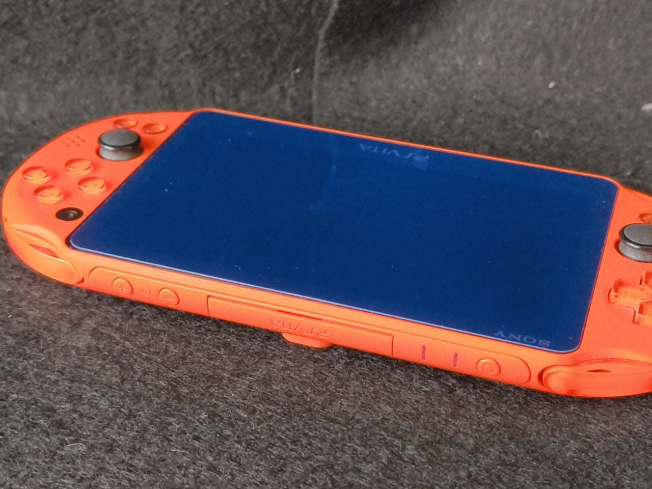 SONY PS Vita PCH-2000 Neon Orange Console 1GB, w/16g memory card, Working-h0405-