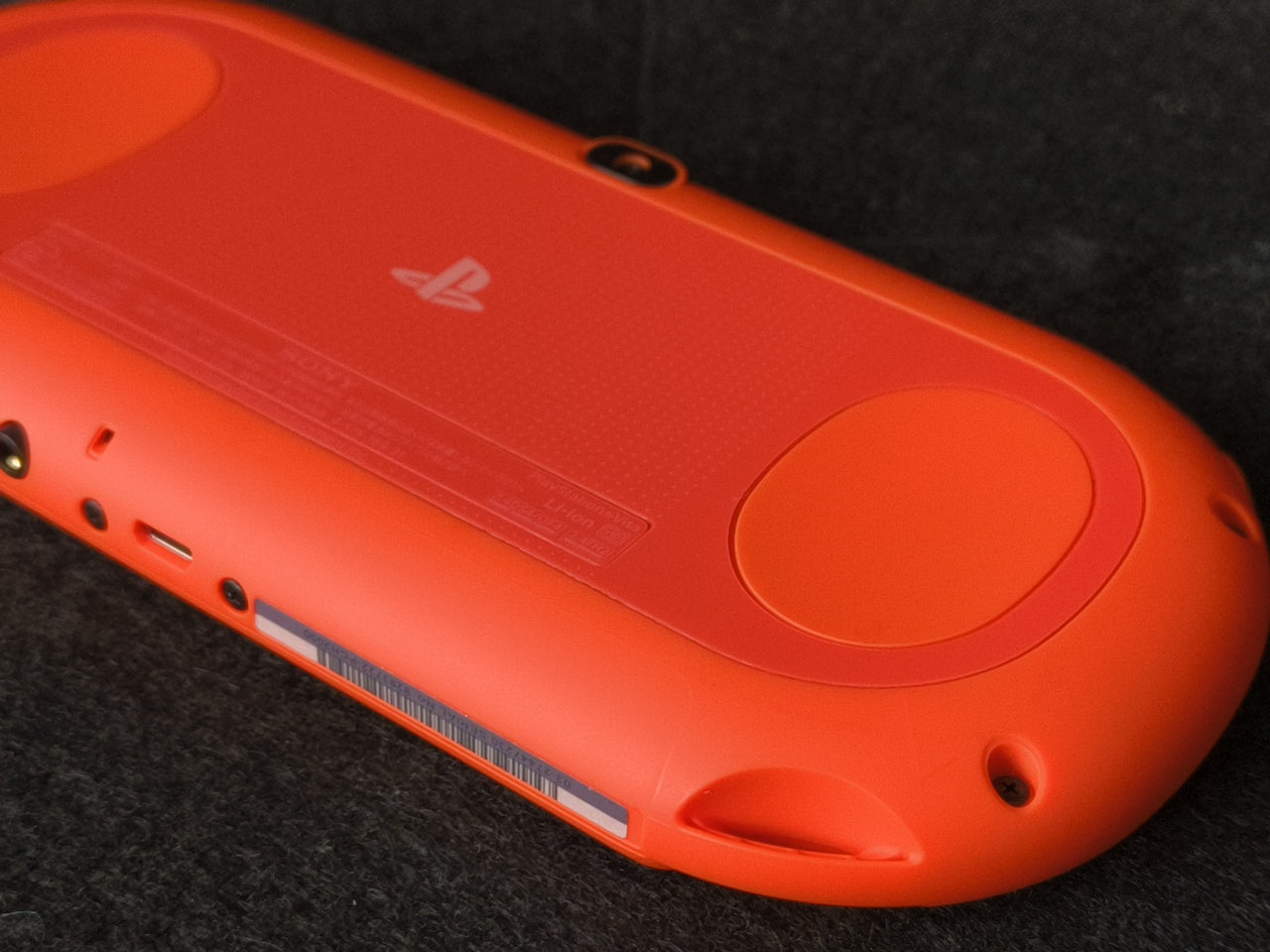 SONY PS Vita PCH-2000 Neon Orange Console 1GB, w/16g memory card, Working-h0405-