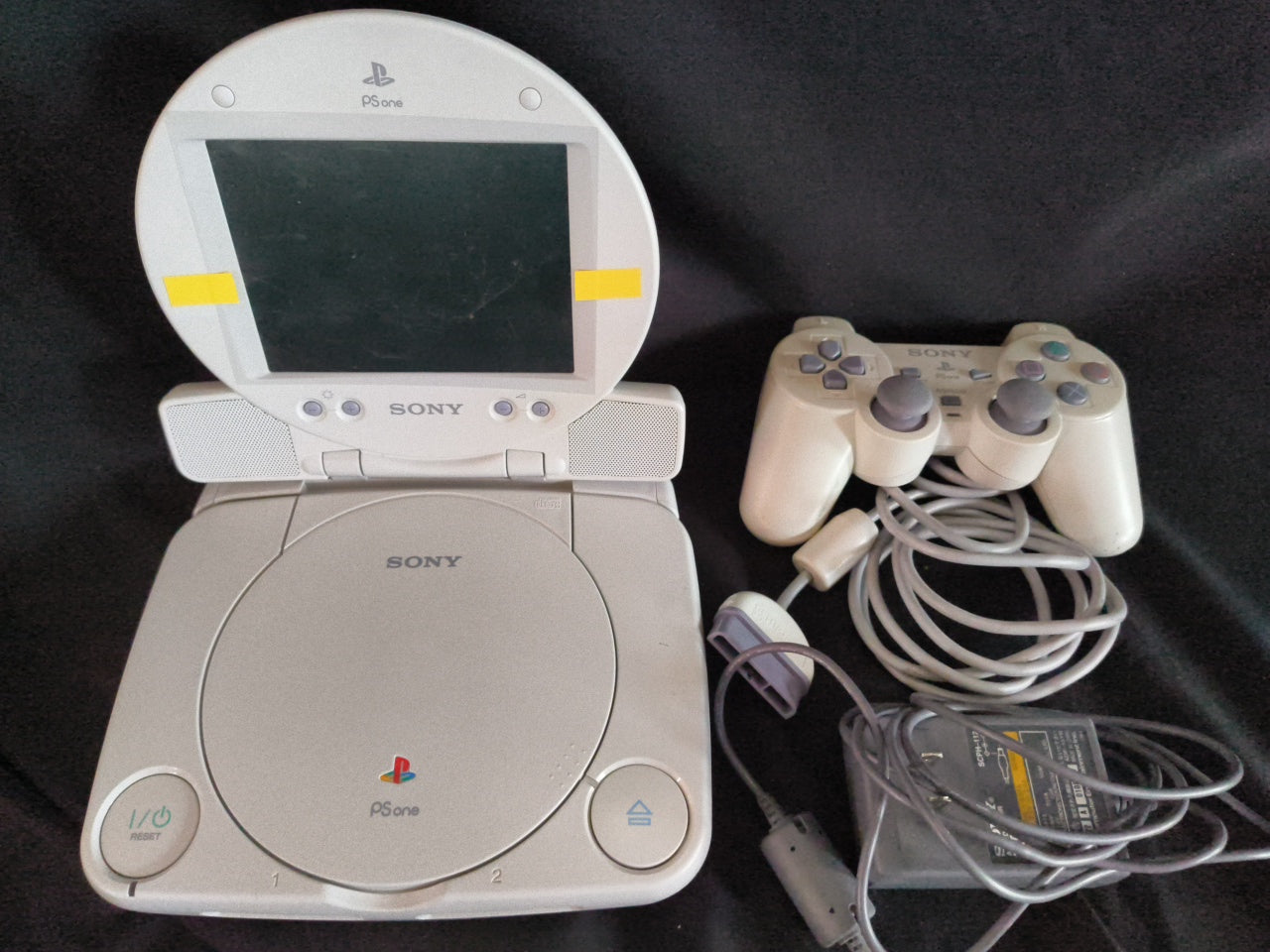 Sony PlayStation PS one Console, LCD monitor, PSU and Controller, NTSC-J-h0415-