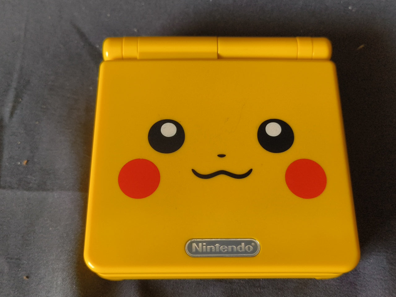 Authentic Pokemon Pikachu yellow LIMITED EDITION GAMEBOY ADVANCE SP GBA SP-h0421