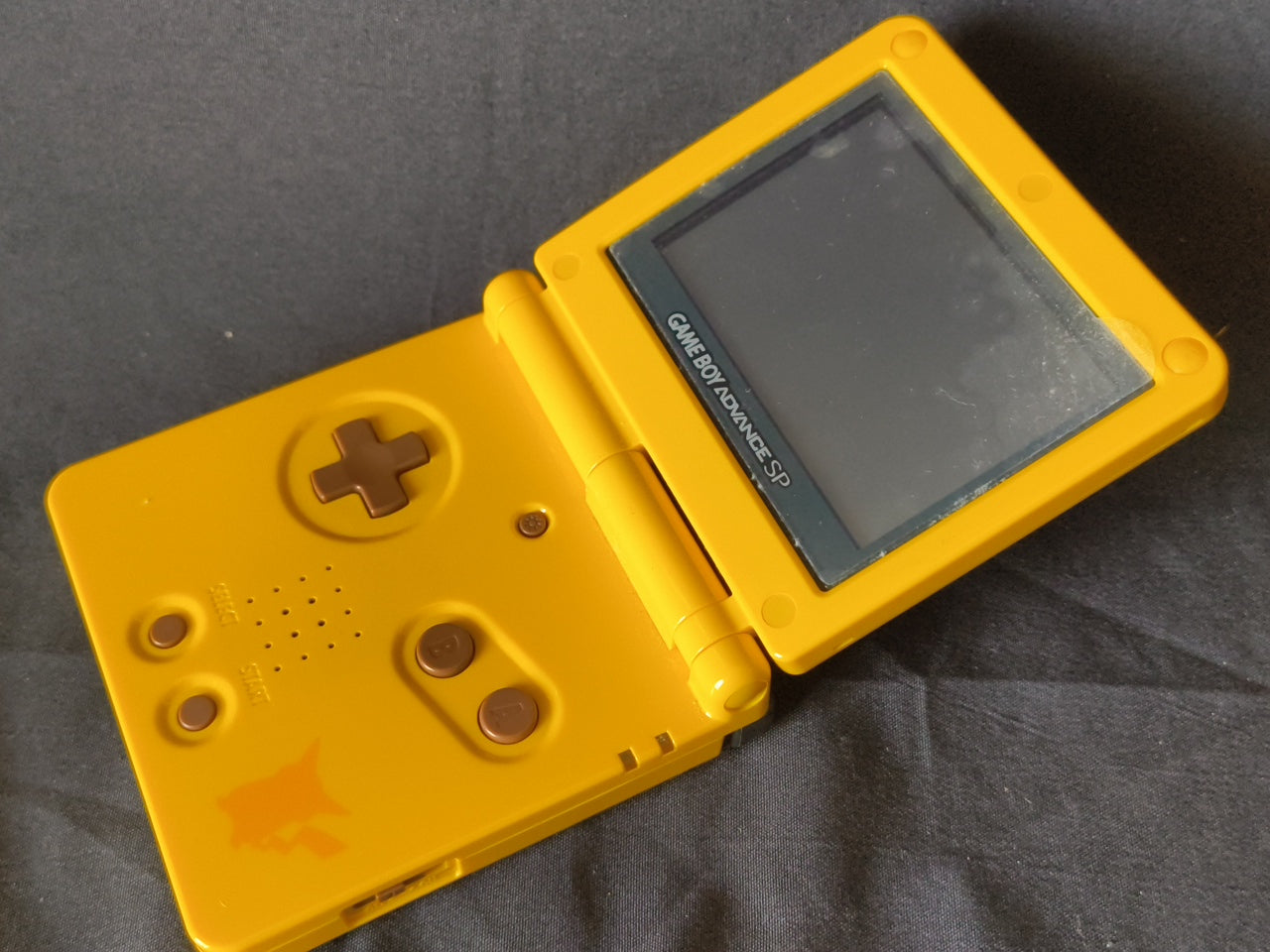 Authentic Pokemon Pikachu yellow LIMITED EDITION GAMEBOY ADVANCE SP GBA SP-h0421