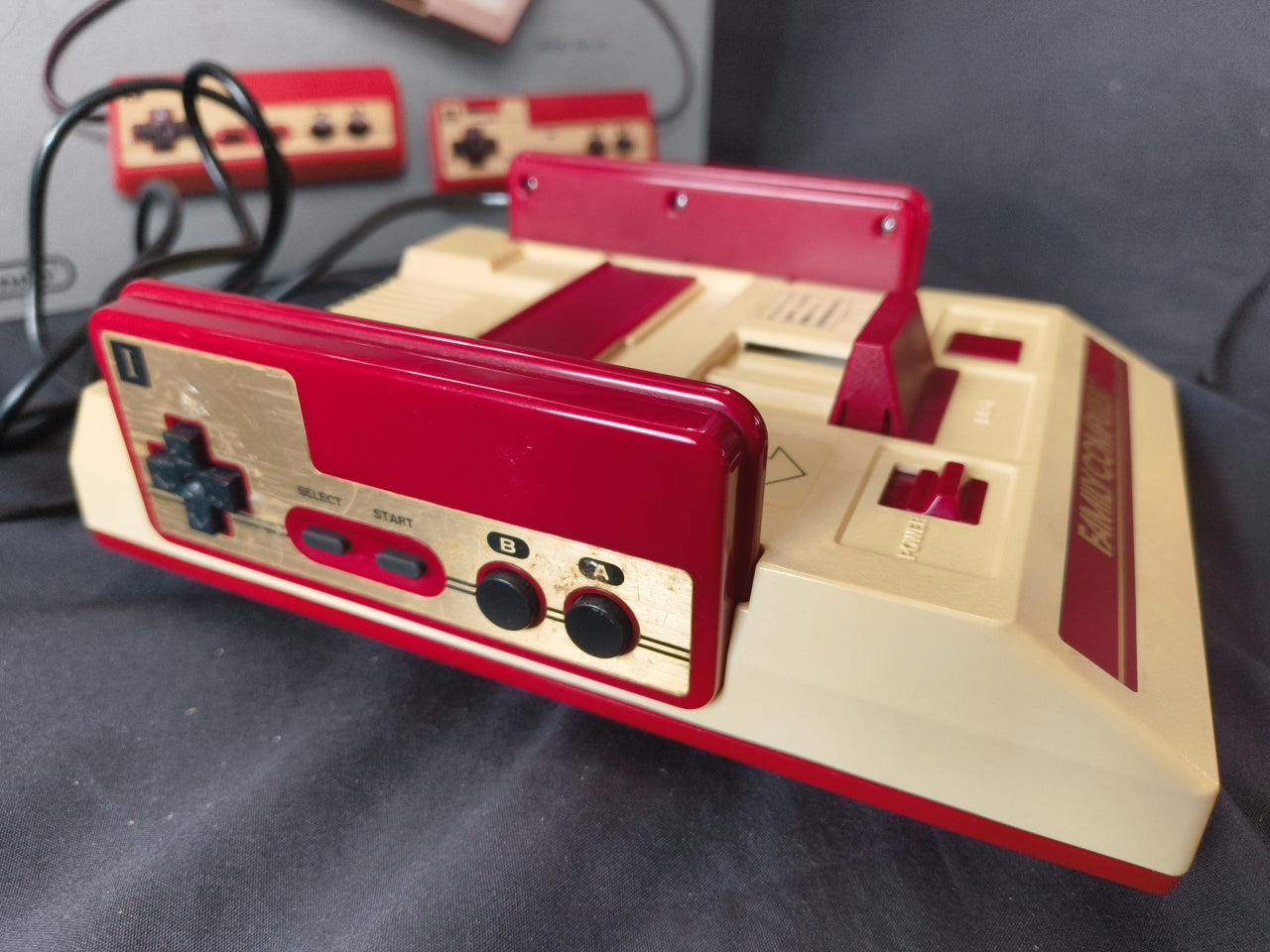 Defective/Not working Nintendo Famicom NES HVC-001 Console,PSU, Boxed set-h0425-