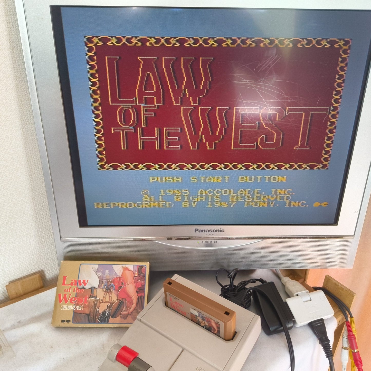 Law of the West Famicom NES Cartridge w/manual, box, Japan, Working-h0605-