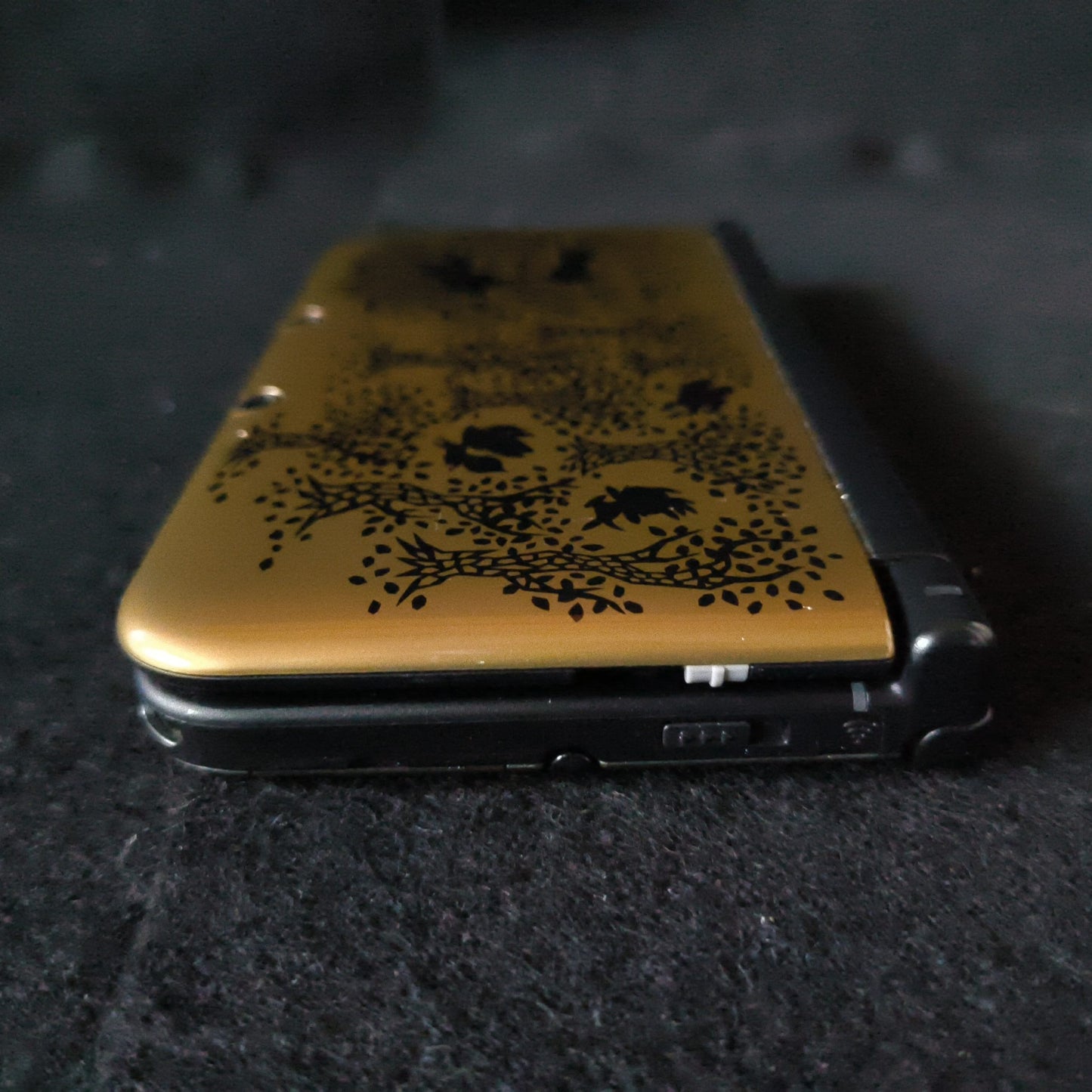 Nintendo 3DS XL LL Pokemon Center limited Premium Y Gold edition Console-h0610-