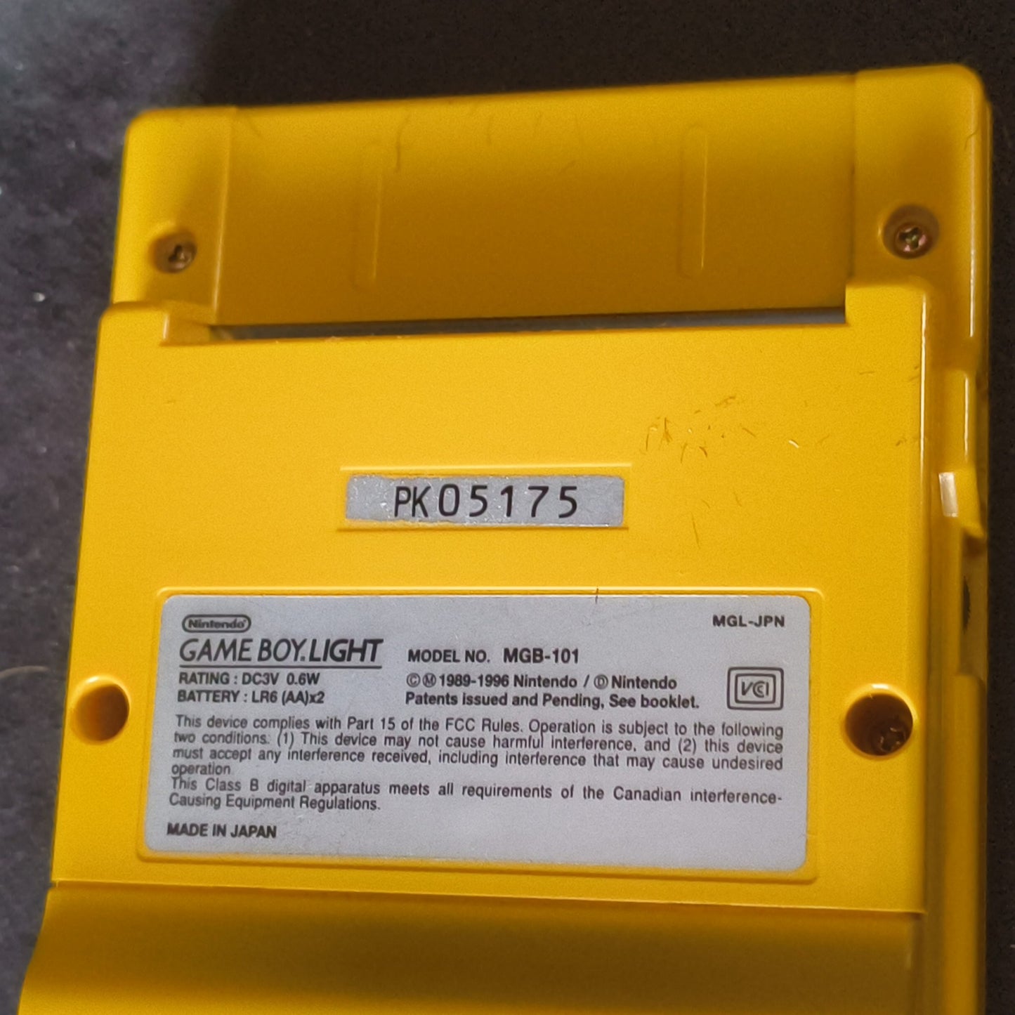 Nintendo Gameboy Light Pokemon Pikachu limited edition console MGB-101-h0718-