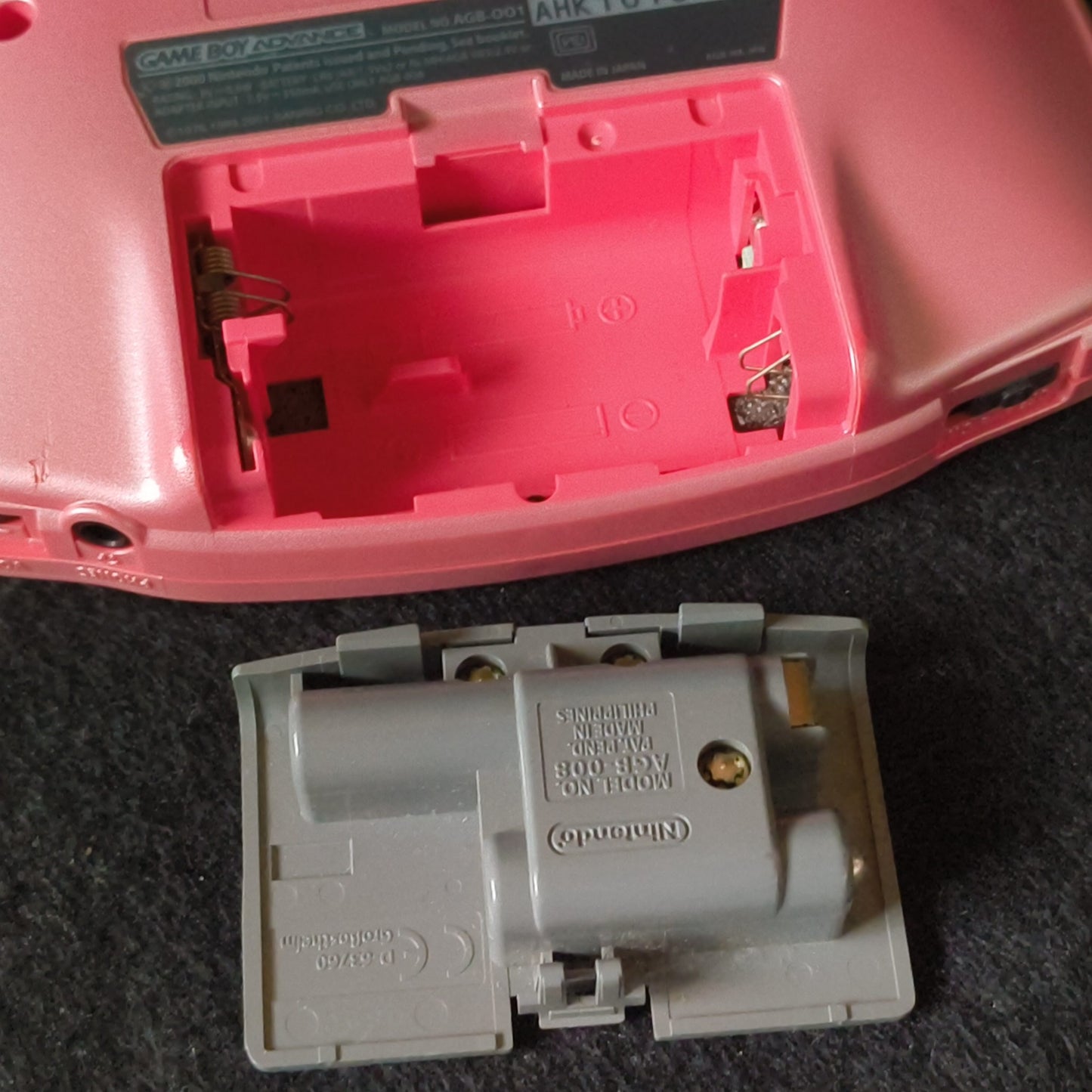 Defective, Hello Kitty Special Box LIMITED EDITION GAMEBOY ADVANCE CONSOLE,Japan