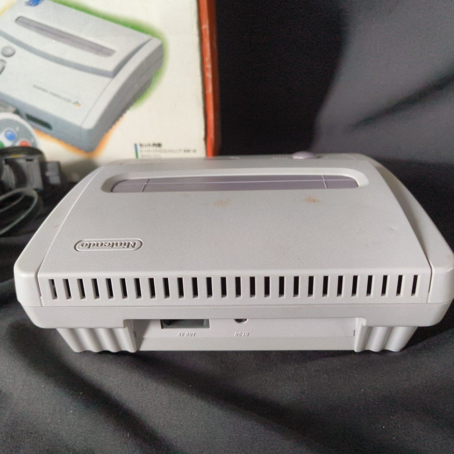 Nintendo Super Famicom Jr. (SNES) Console w/Pad, AV cable, PSU, Box set, Working