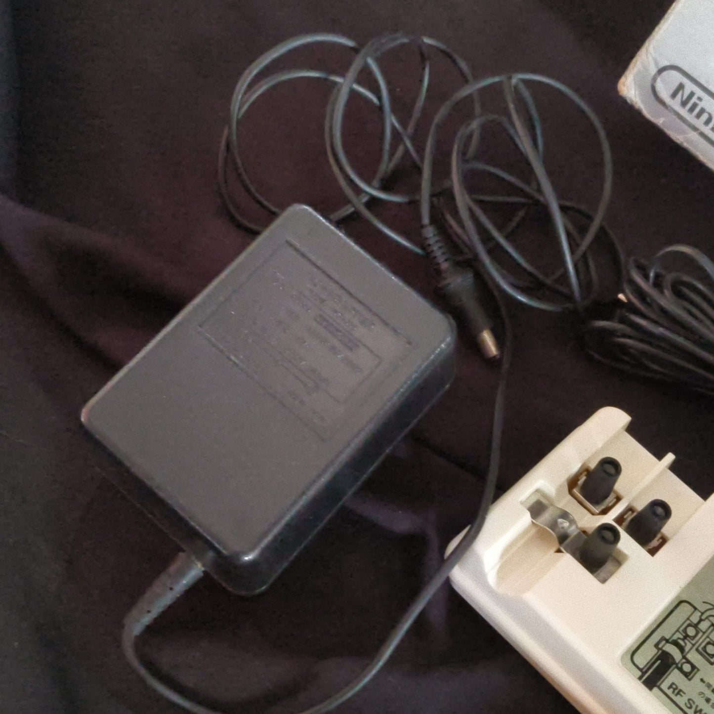 Nintendo Famicom NES HVC-001 Console, PSU, RF switch and Box set, Working-h0916-