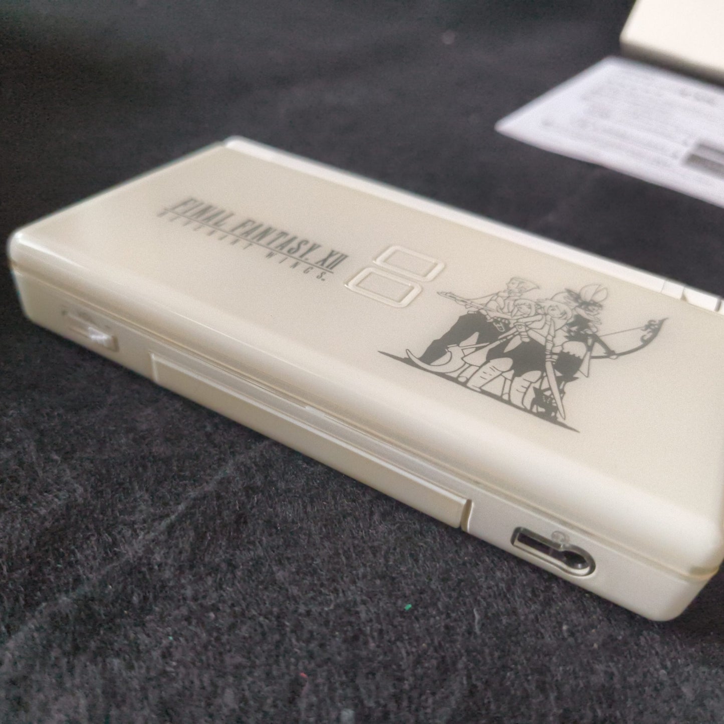 Nintendo DS Lite FINAL FANTASY XI Revenant Wings Limited Edition console, Japan