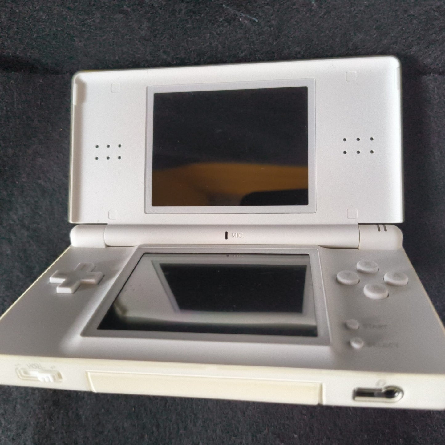 Nintendo DS Lite FINAL FANTASY XI Revenant Wings Limited Edition console, Japan