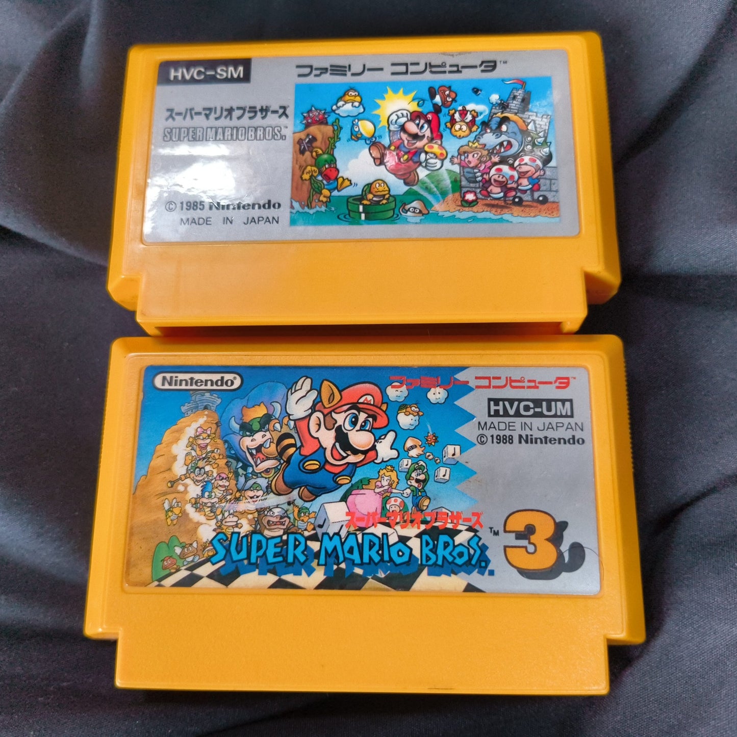 Nintendo New (AV) Famicom (NES2) Console,2 Pads and Games set, Working-h1010-