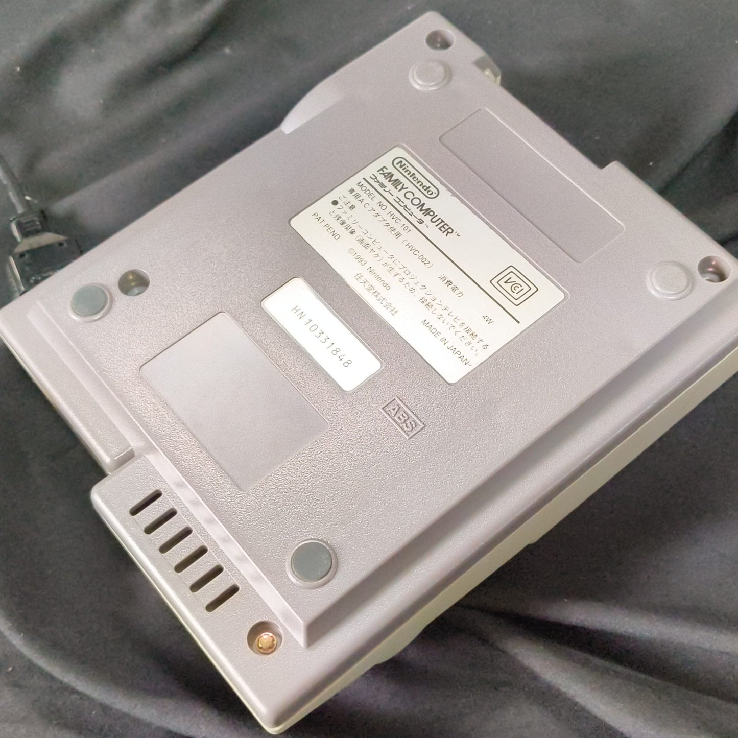 Nintendo New (AV) Famicom (NES2) Console,2 Pads and Games set, Working-h1010-