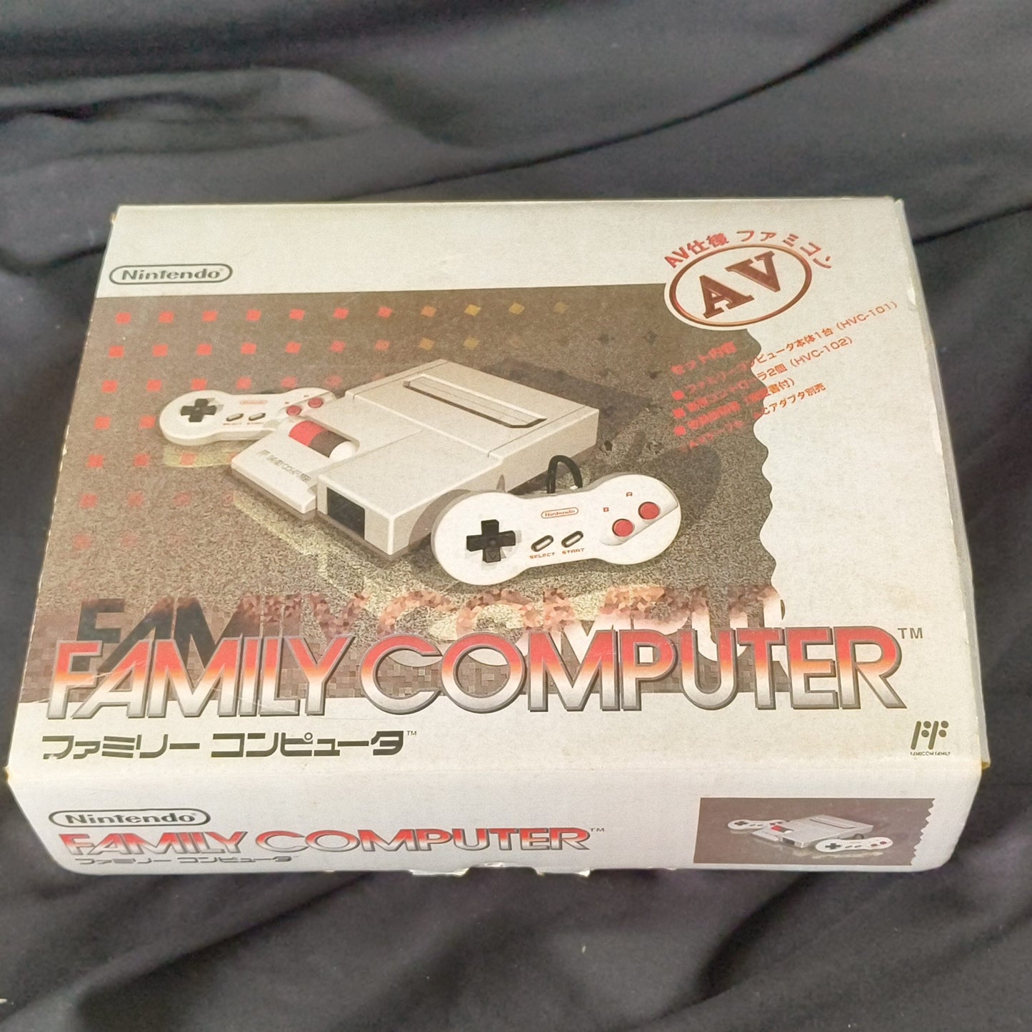 Nintendo New (AV) Famicom (NES2) Console,2 Pads and Games set, Working-h1010-