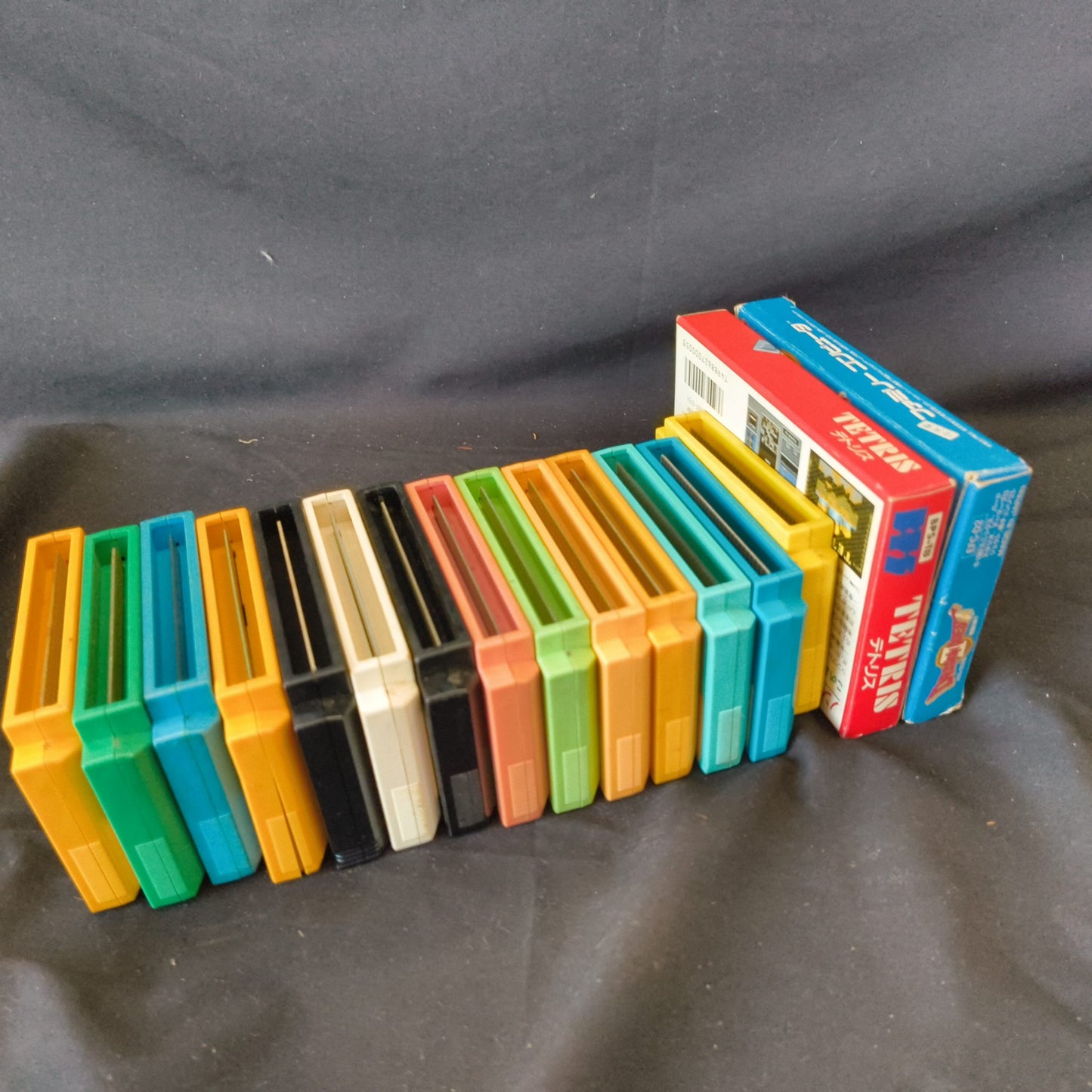 Wholesale lots of 16 Nintendo Famicom FC NES Game Cartridges set, Japan, AS-IS