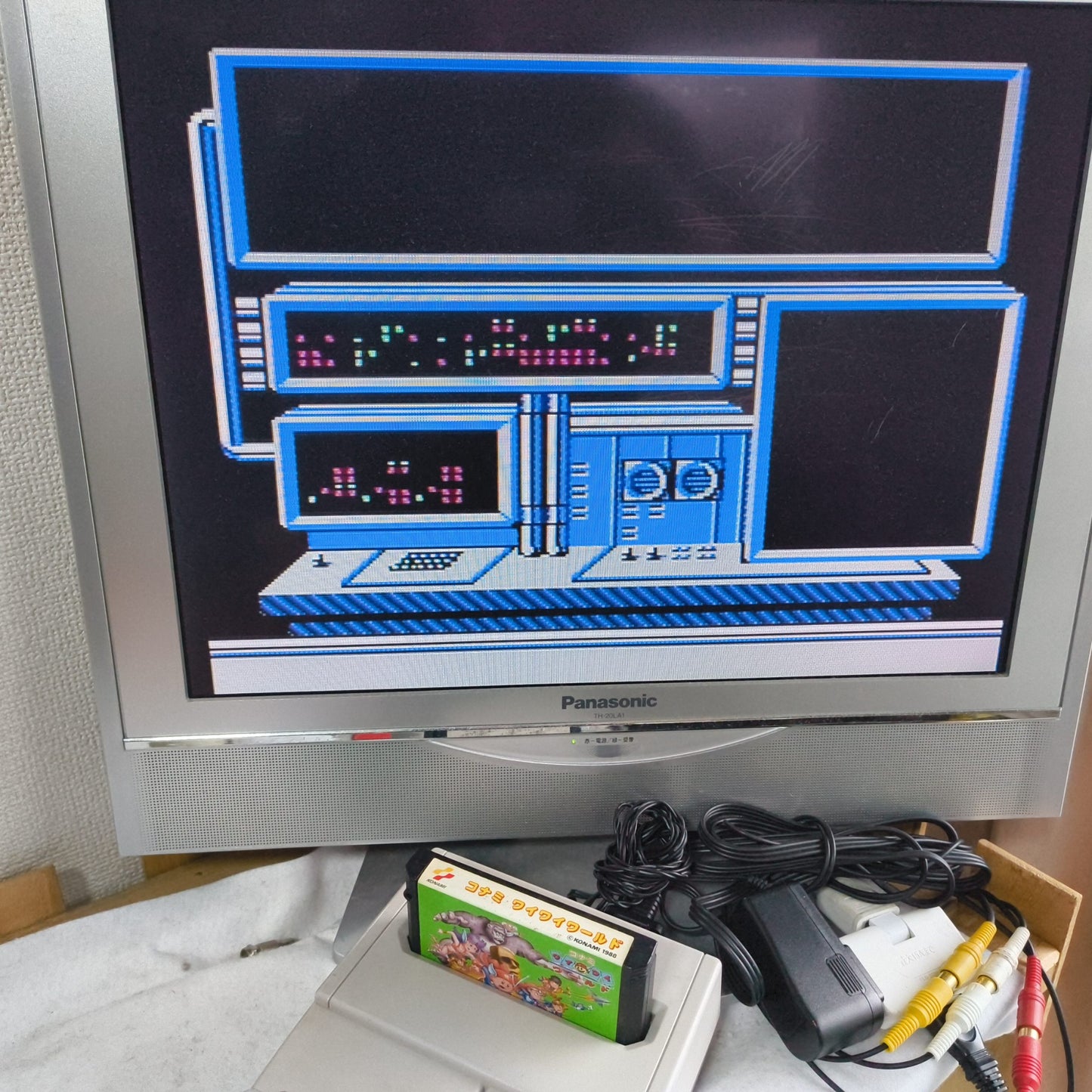 Konami Wai Wai World 1 Nintendo Famicom NES Game/Cartridge only, Working