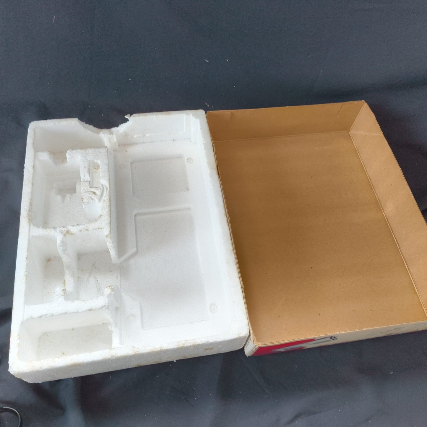 SEGA MARK 3 III CONSOLE (Sega Master System) ,w/Pads, PSU, AV cable Box, Working