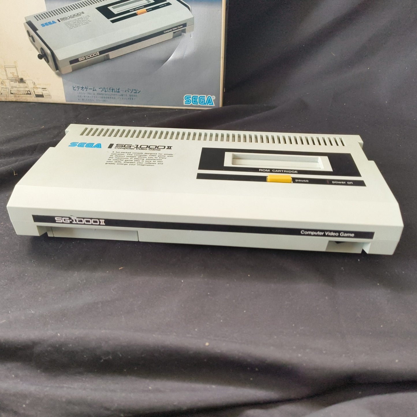 Used, SEGA SG-1000Ⅱ CONSOLE System, two pads ,flyers, Box set, Working, Japan