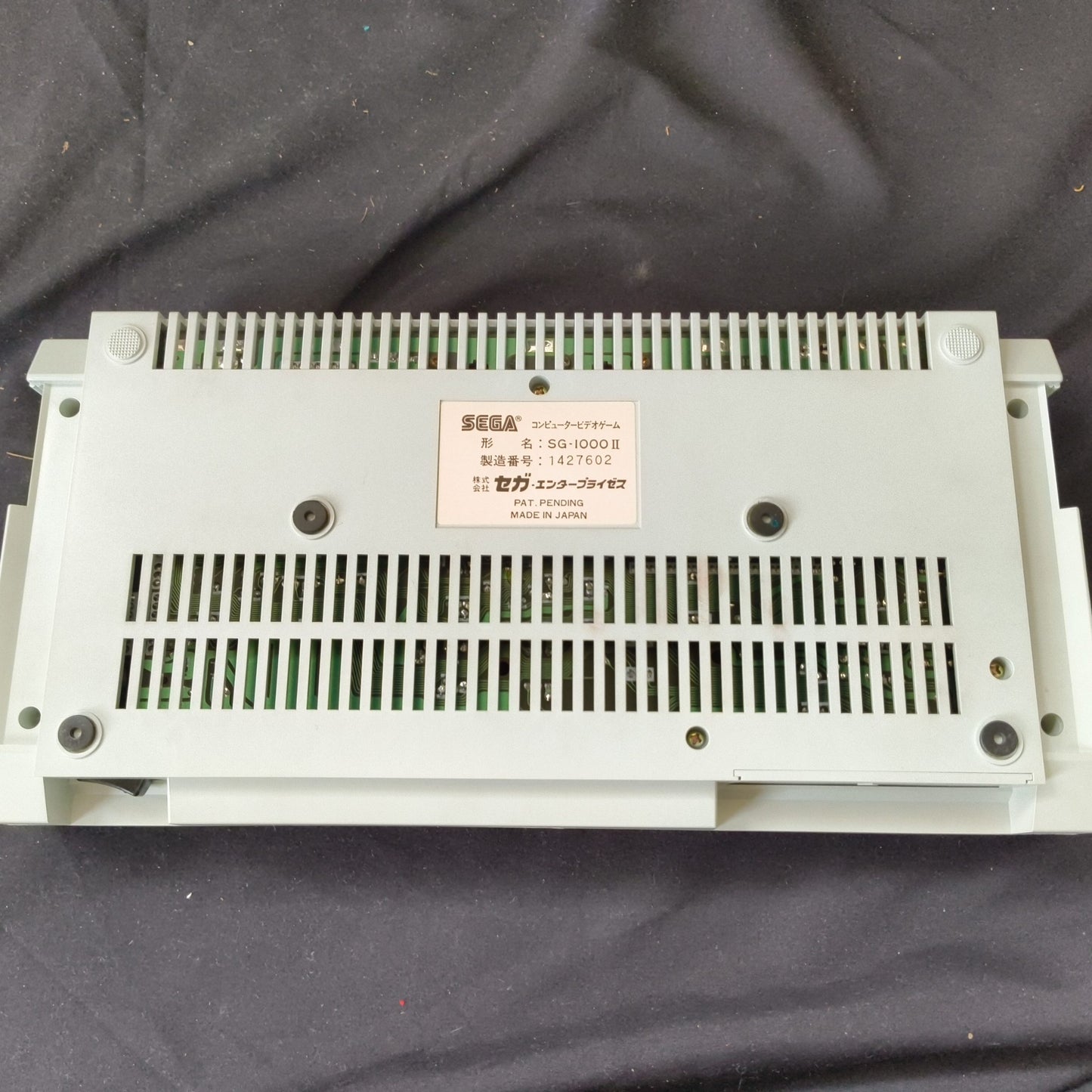 Used, SEGA SG-1000Ⅱ CONSOLE System, two pads ,flyers, Box set, Working, Japan