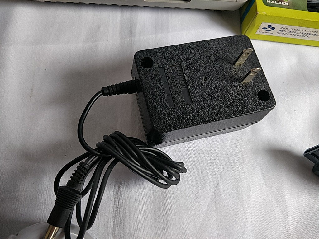 Nintendo Super Famicom Jr. (SNES) Console,Pad,AV cable,Games set/tested-d0608-