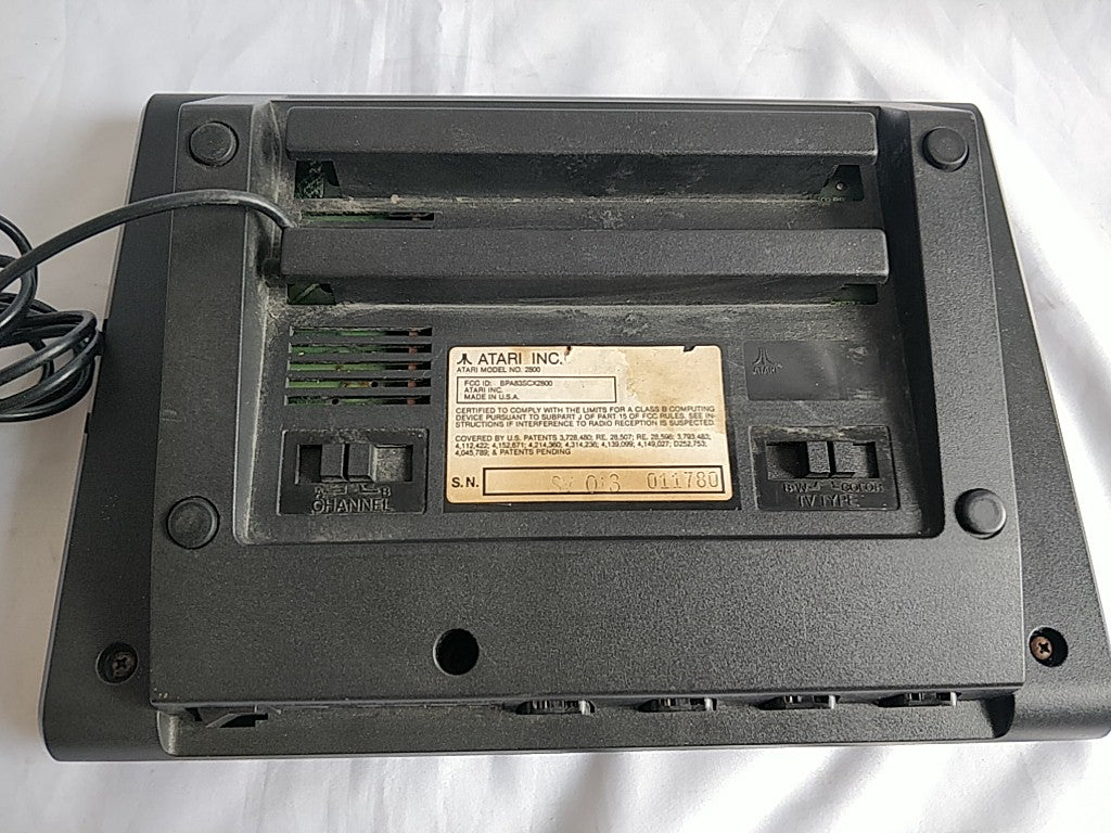 Atari 2800 Console, Controller Pads, PSU, RF Switch cable, Game set -e0620-