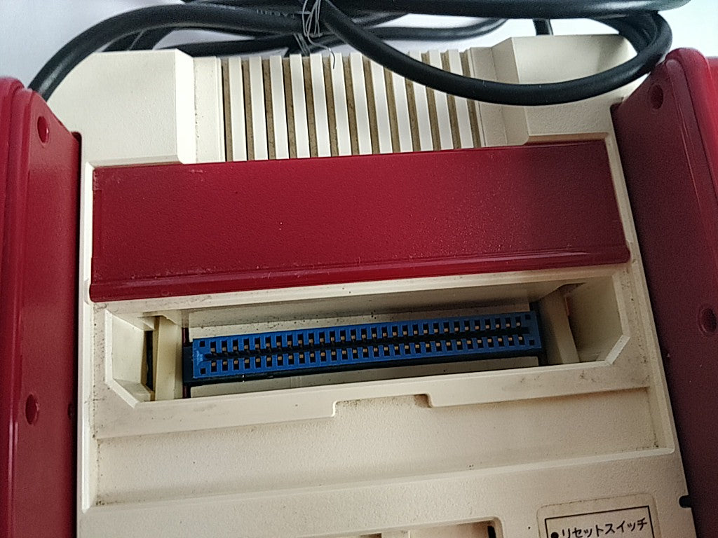 Nintendo Famicom NES HVC-001 Console, PSU ,Manual, Flyer and Box set-e0805-