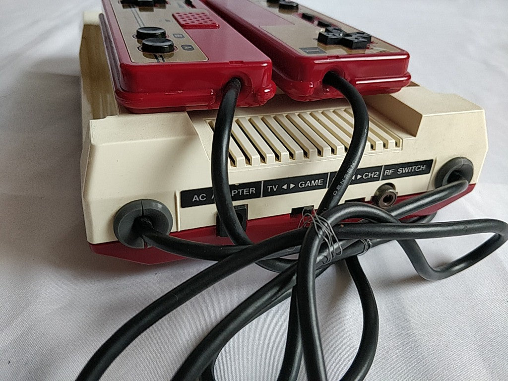 Nintendo Famicom NES HVC-001 Console, PSU ,Manual, Flyer and Box set-e0805-