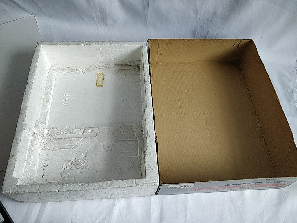 Nintendo Famicom NES HVC-001 Console, PSU ,Manual, Flyer and Box set-e0805-