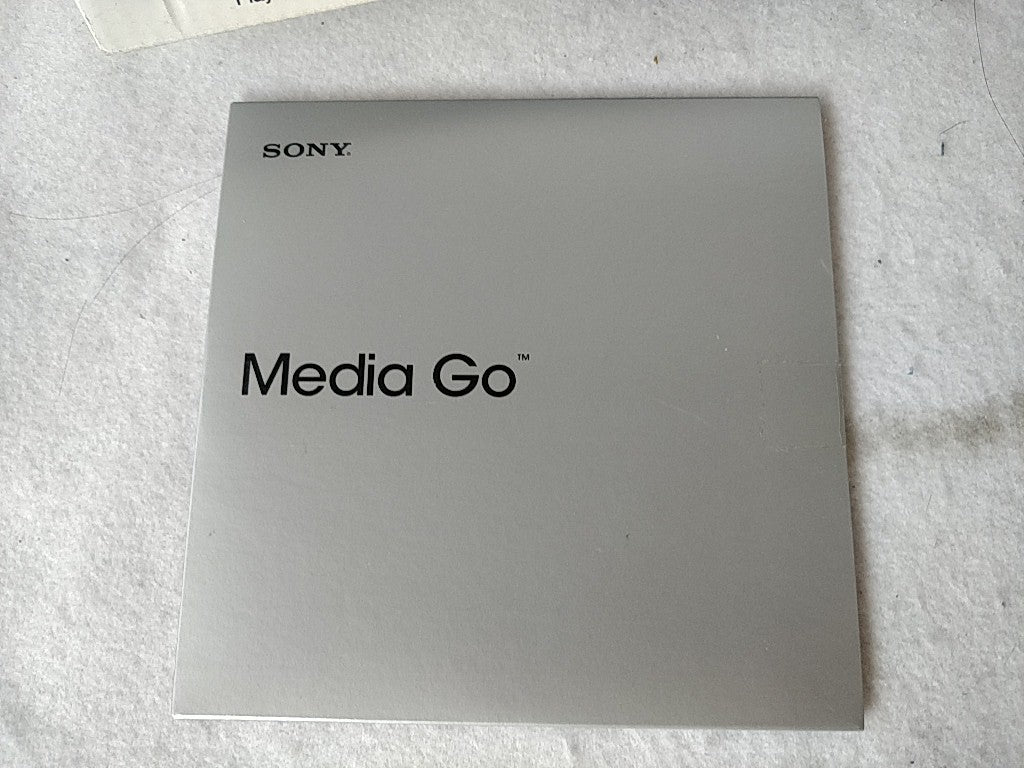 SONY PSP Go Playstation Portable console, manual, battery cable, Boxed -e0810-