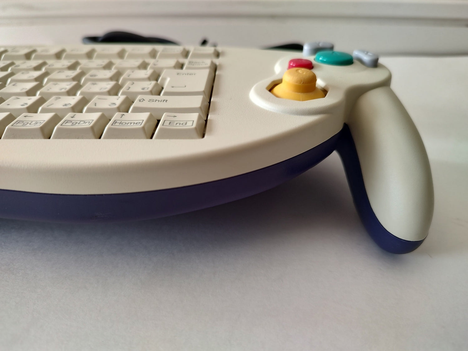 Nintendo GameCube ASCII keyboard Controller ACS-1901PO, not tested