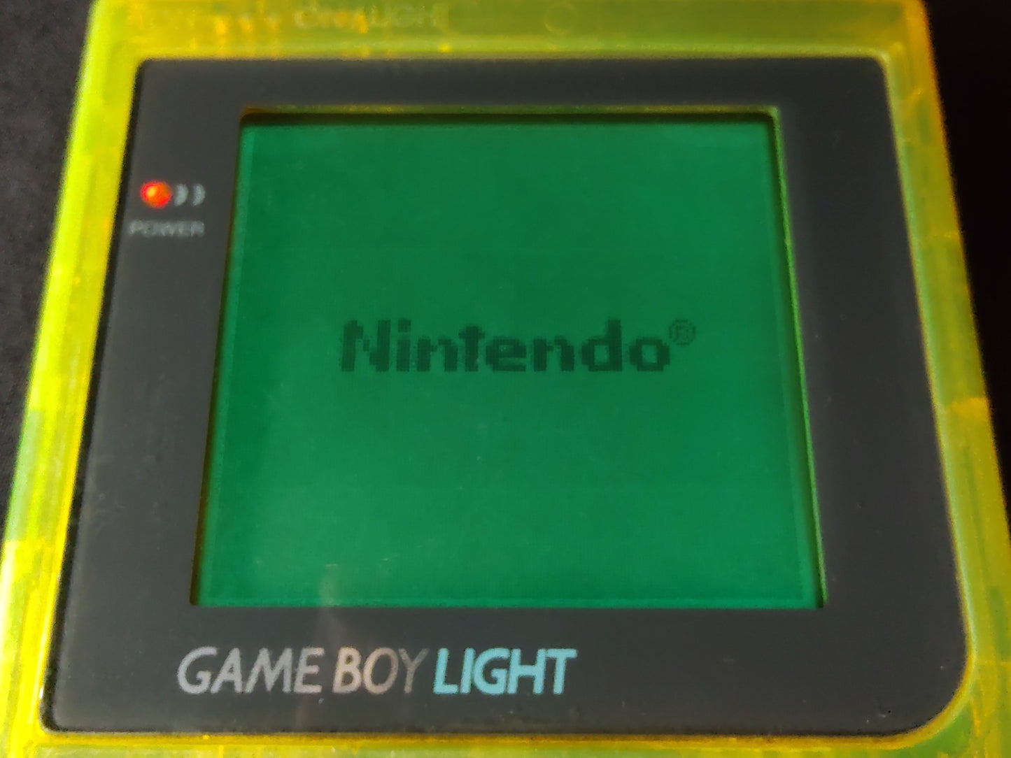 Limited Clear Yellow Toys'r us Nintendo Gameboy Light console, working-f0224-