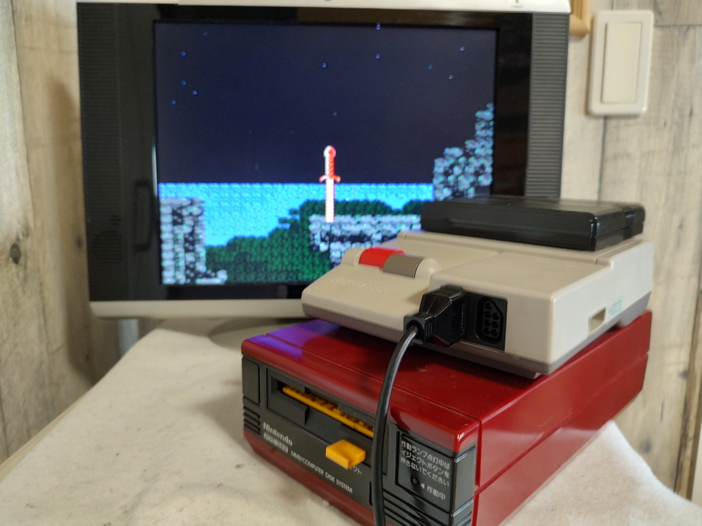ZELDA 2 ADVENTURE OF LINK FAMICOM (NES) Disk System, Game disk and box-f0515-