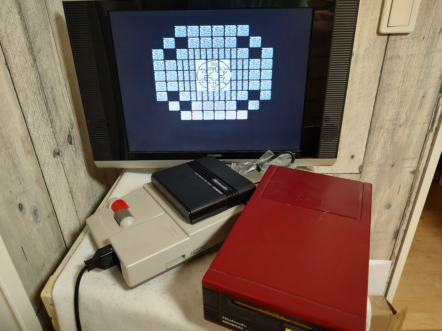 KIKIKAIKAI (KIKI KAIKAI) FAMICOM (NES) Disk System, Game disk set, Working-f0720