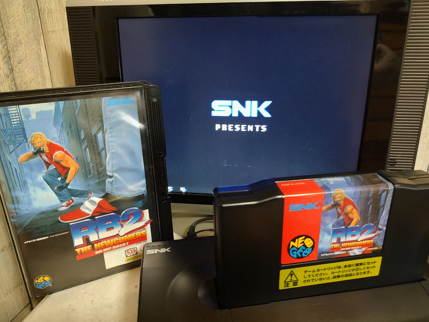 Real Bout Fatal Fury 2 RB2 The Newcommers SNK NEO GEO AES w/manual, box-f0821-