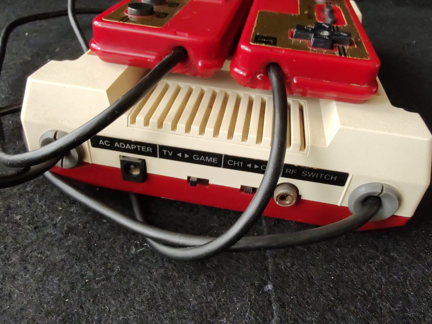 Nintendo Famicom NES HVC-001 Console, RF-switch cable set, Working-f0914-