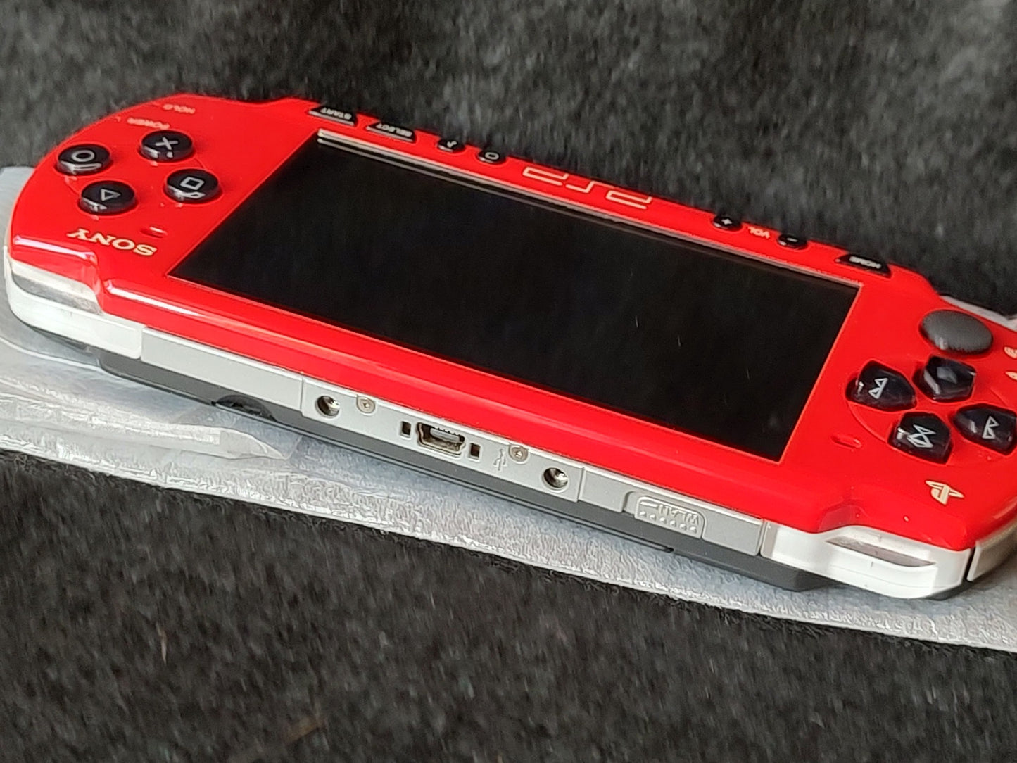 SONY PSP-2000 PSP NEO ZEON RED Gillen's Ambition Special Pack, working-g0130-