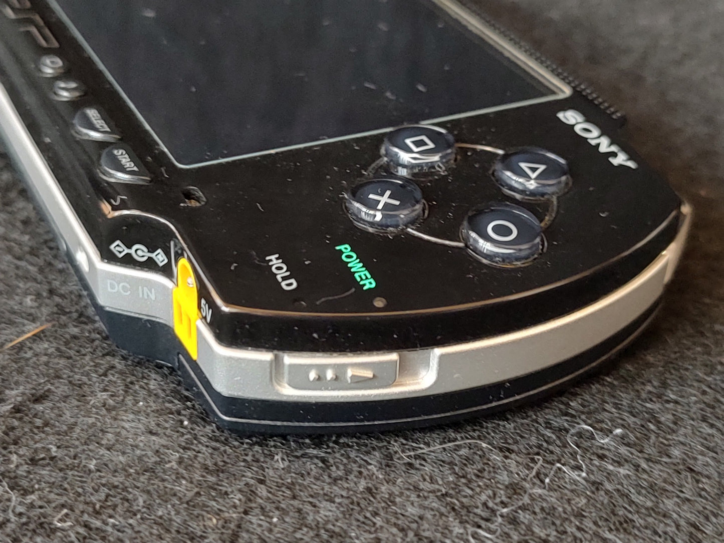 SONY PSP-1000 Console Piano Black color w/32M memory, Working, No-battery -g0130 - Hakushin Retro Game shop