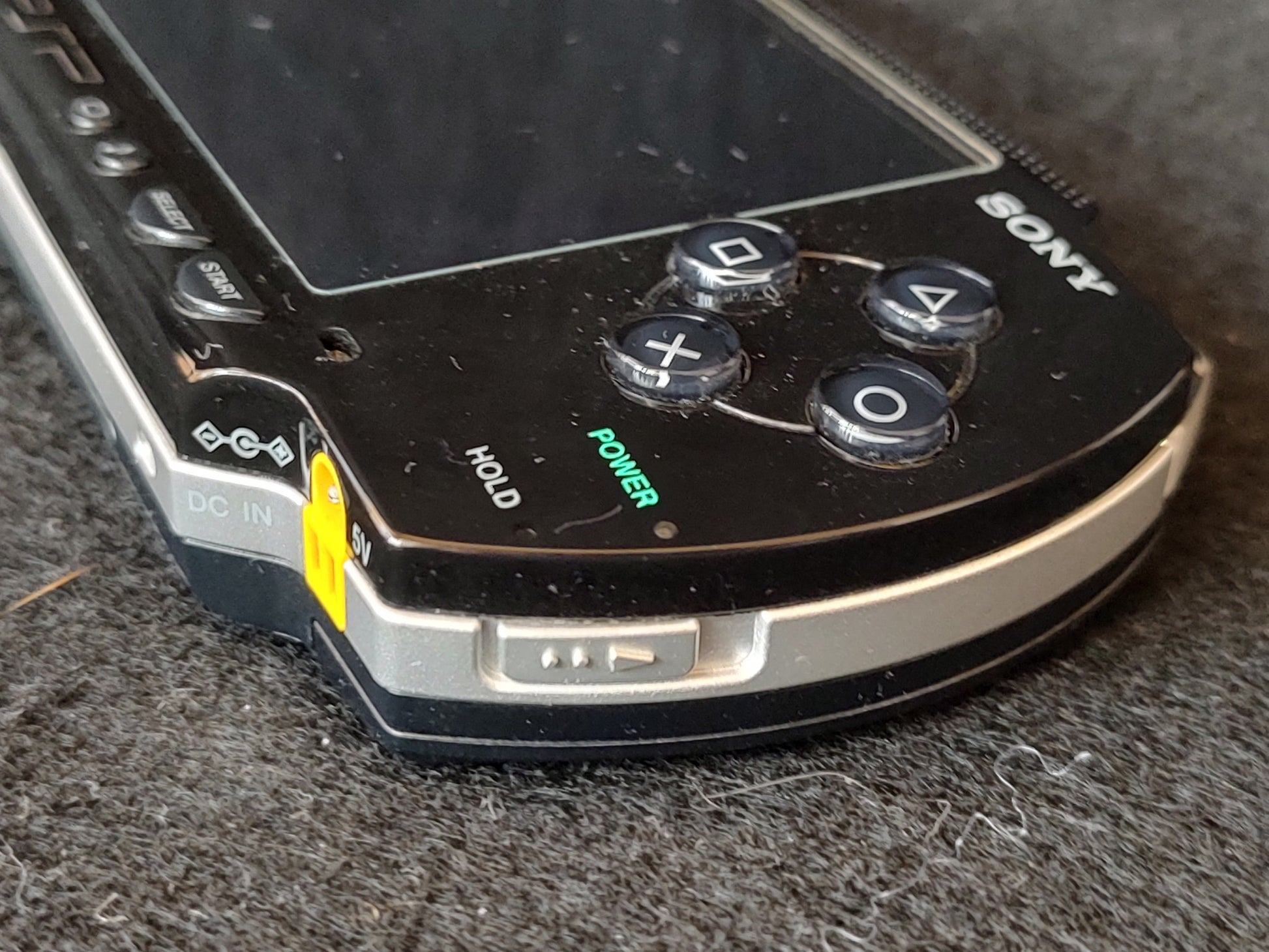 SONY PSP-1000 Console Piano Black color w/32M memory, Working, No-battery -g0130 - Hakushin Retro Game shop