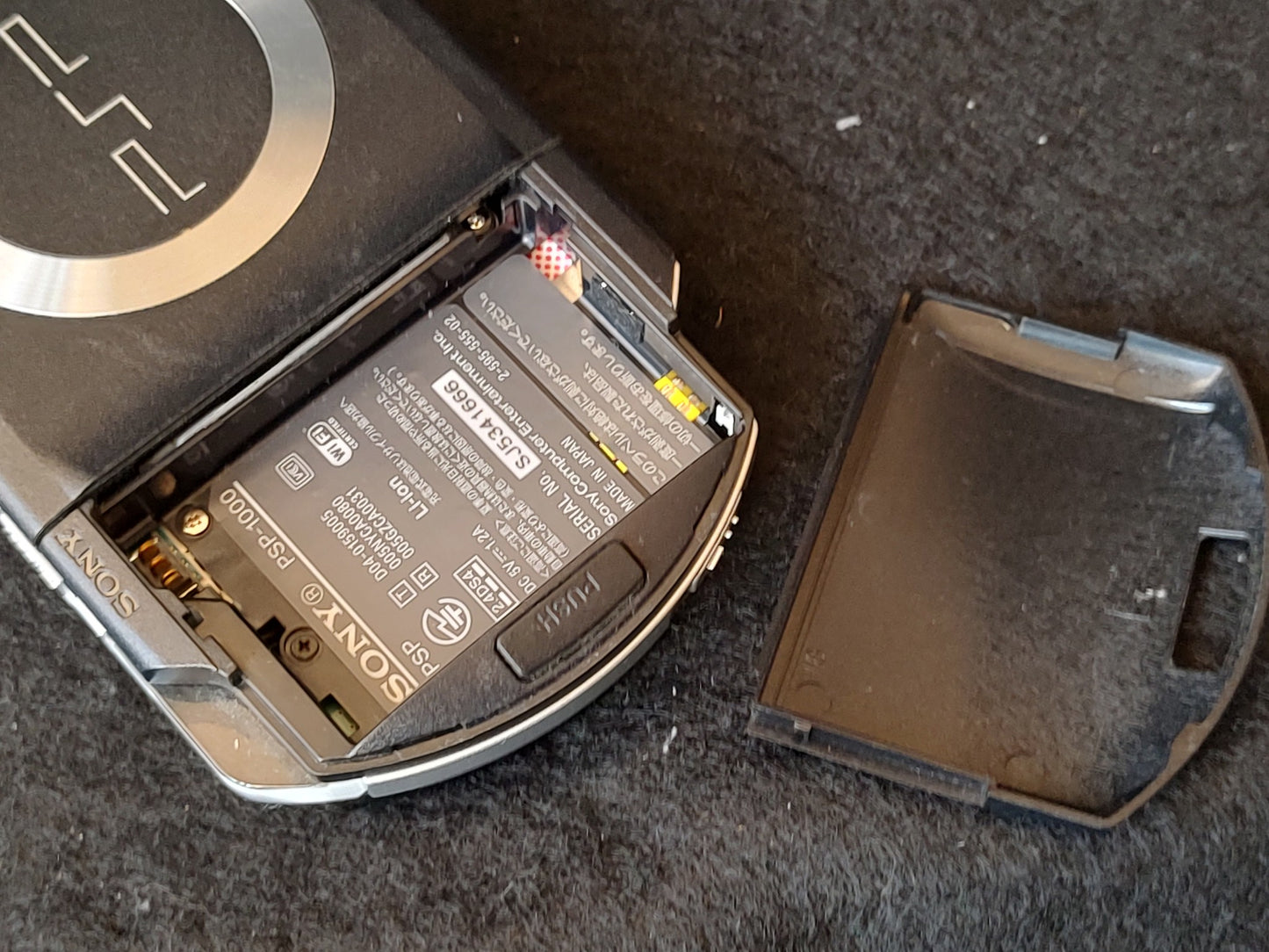 SONY PSP-1000 Console Piano Black color w/32M memory, Working, No-battery -g0130 - Hakushin Retro Game shop