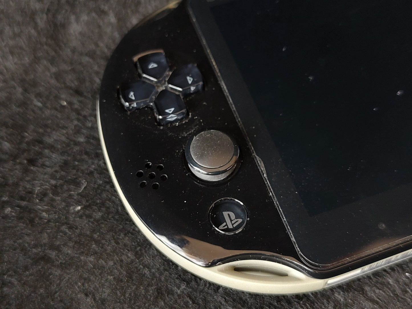 SONY PS Vita PCH-2000 Hhaki Black Console 1GB, w/Manual Box set, Working-g0201-