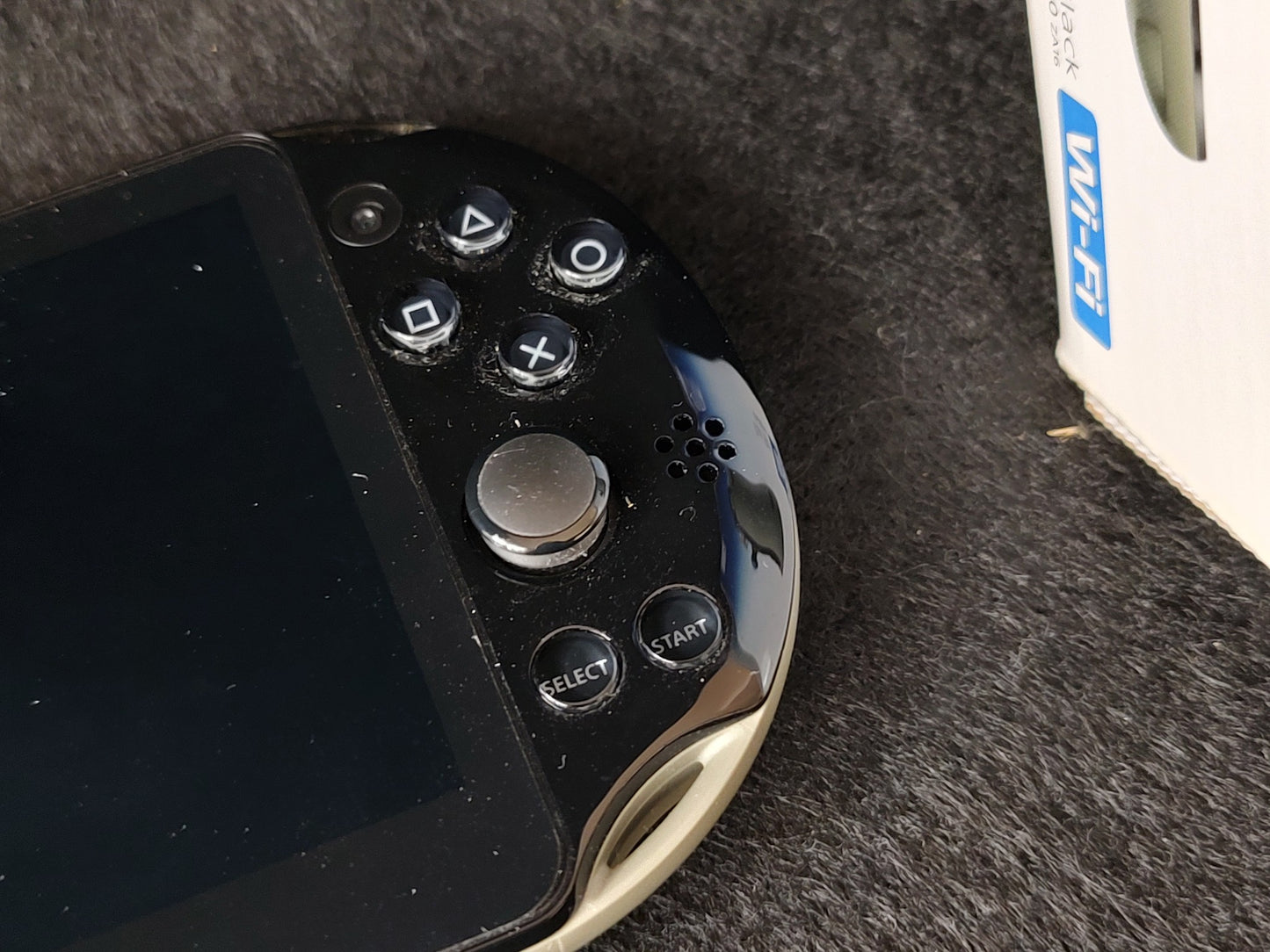 SONY PS Vita PCH-2000 Hhaki Black Console 1GB, w/Manual Box set, Working-g0201-