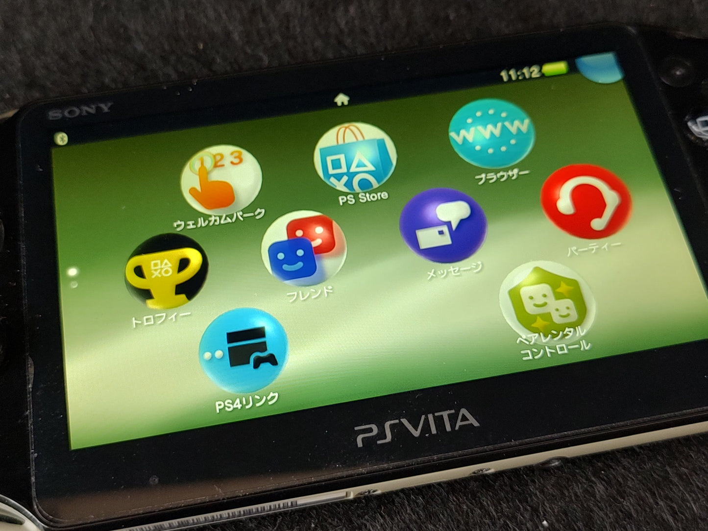 SONY PS Vita PCH-2000 Hhaki Black Console 1GB, w/Manual Box set, Working-g0201-